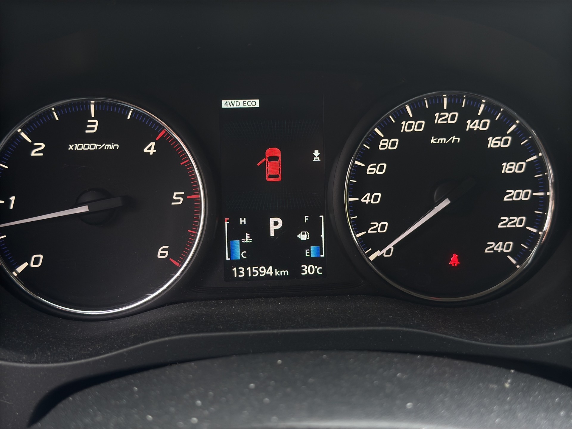 MITSUBISHI Outlander 2.2 DID Navigator 4WD Automatic-image-10