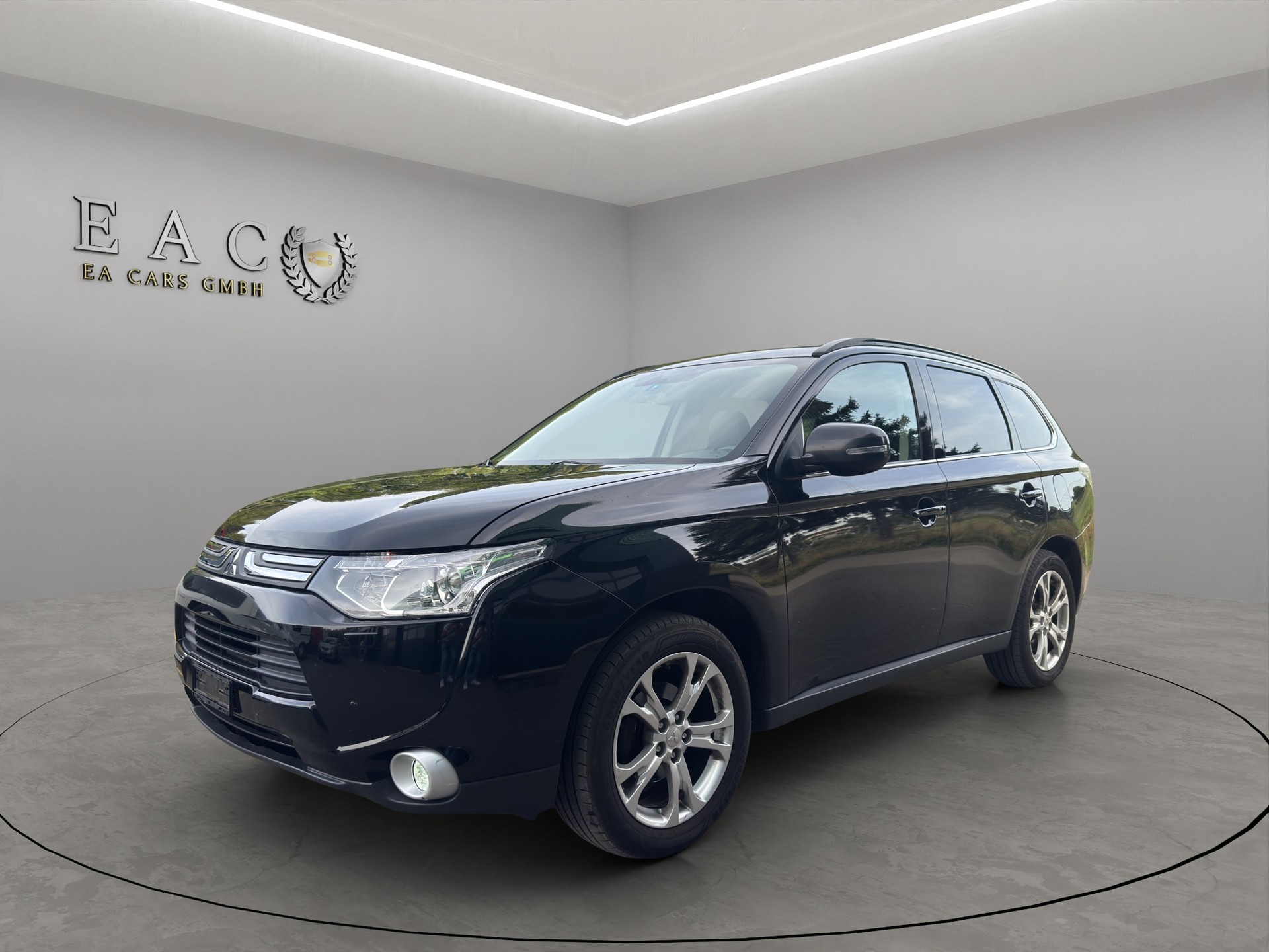 MITSUBISHI Outlander 2.2 DID Navigator 4WD Automatic-image-0