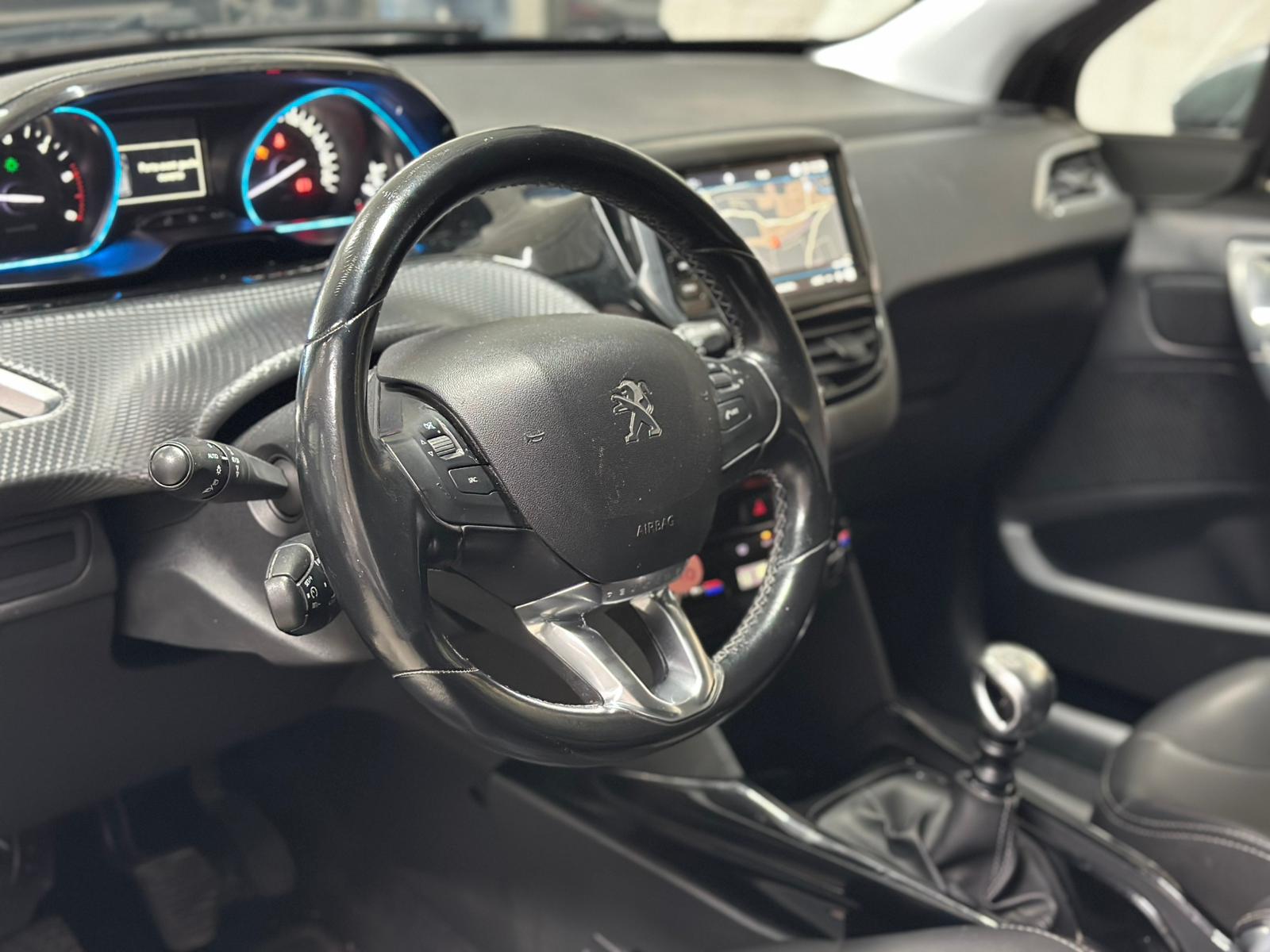 PEUGEOT 2008 1.6 BlueHDi Allure-image-8