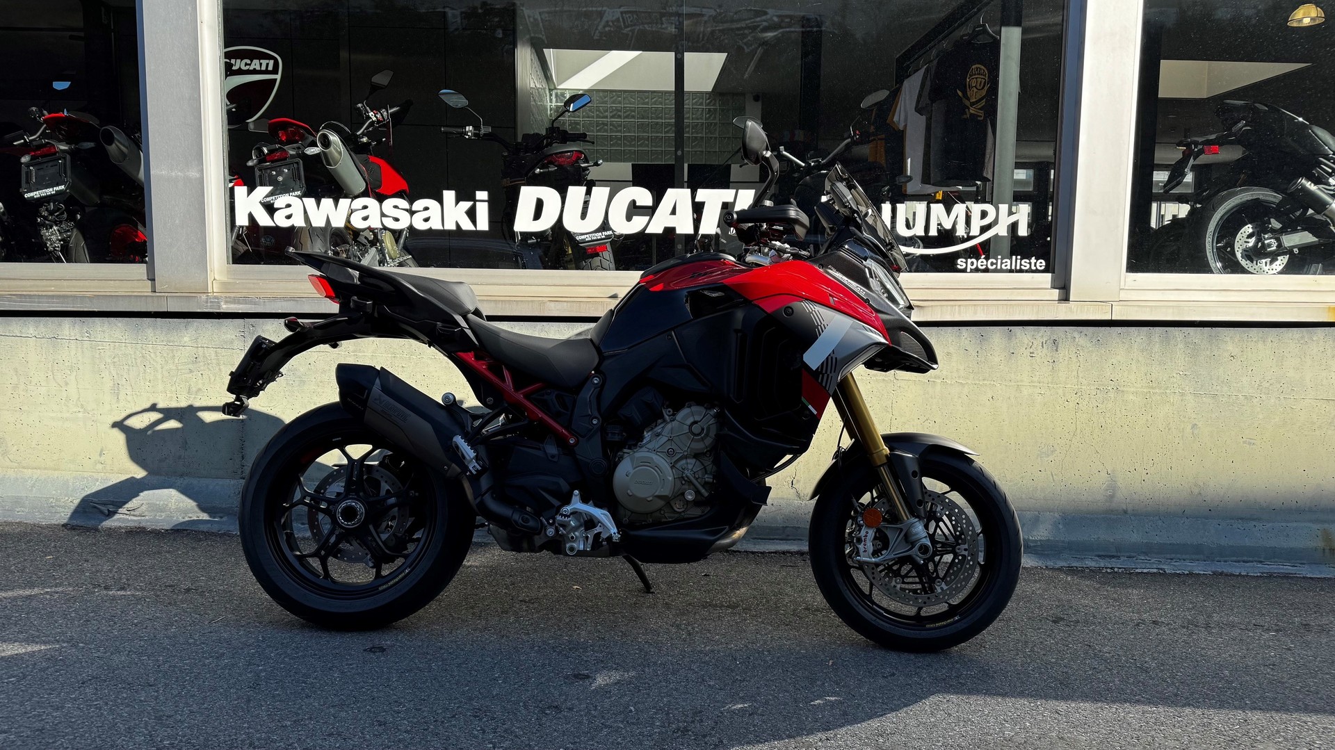 DUCATI pikes peak