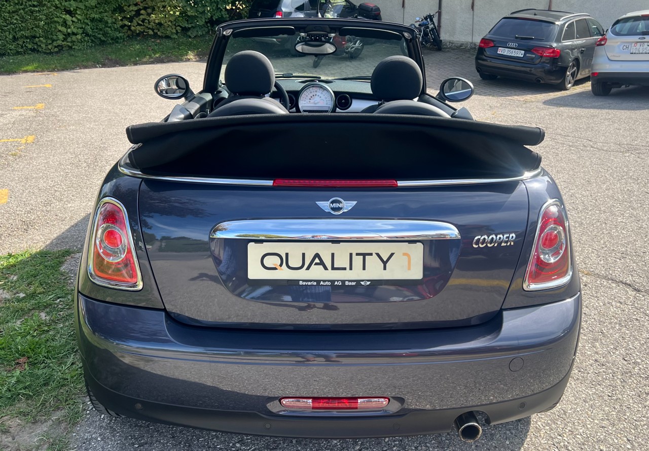 MINI Cooper Cabriolet-image-1