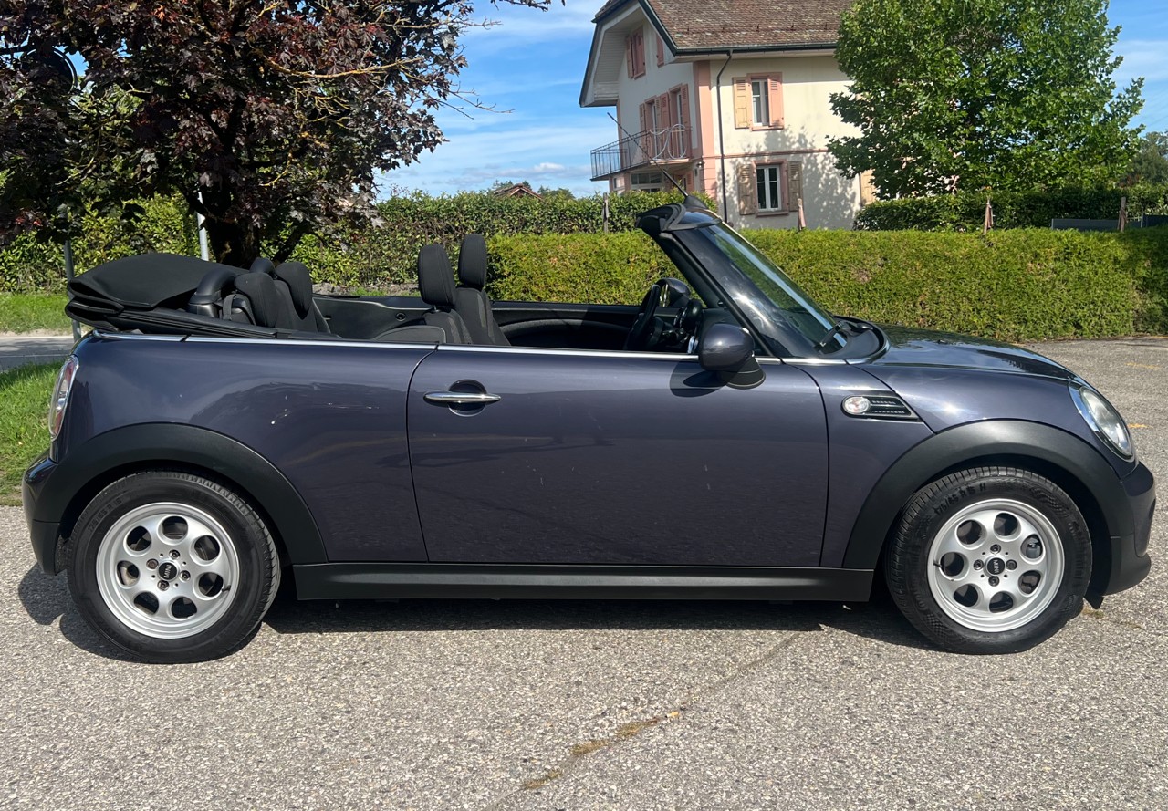 MINI Cooper Cabriolet-image-6