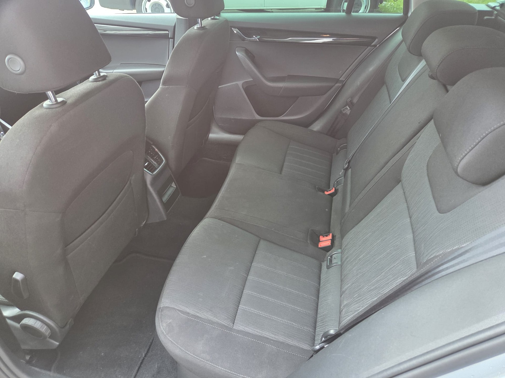 SKODA Octavia Combi 2.0 TDI Style 4x4 DSG-image-6