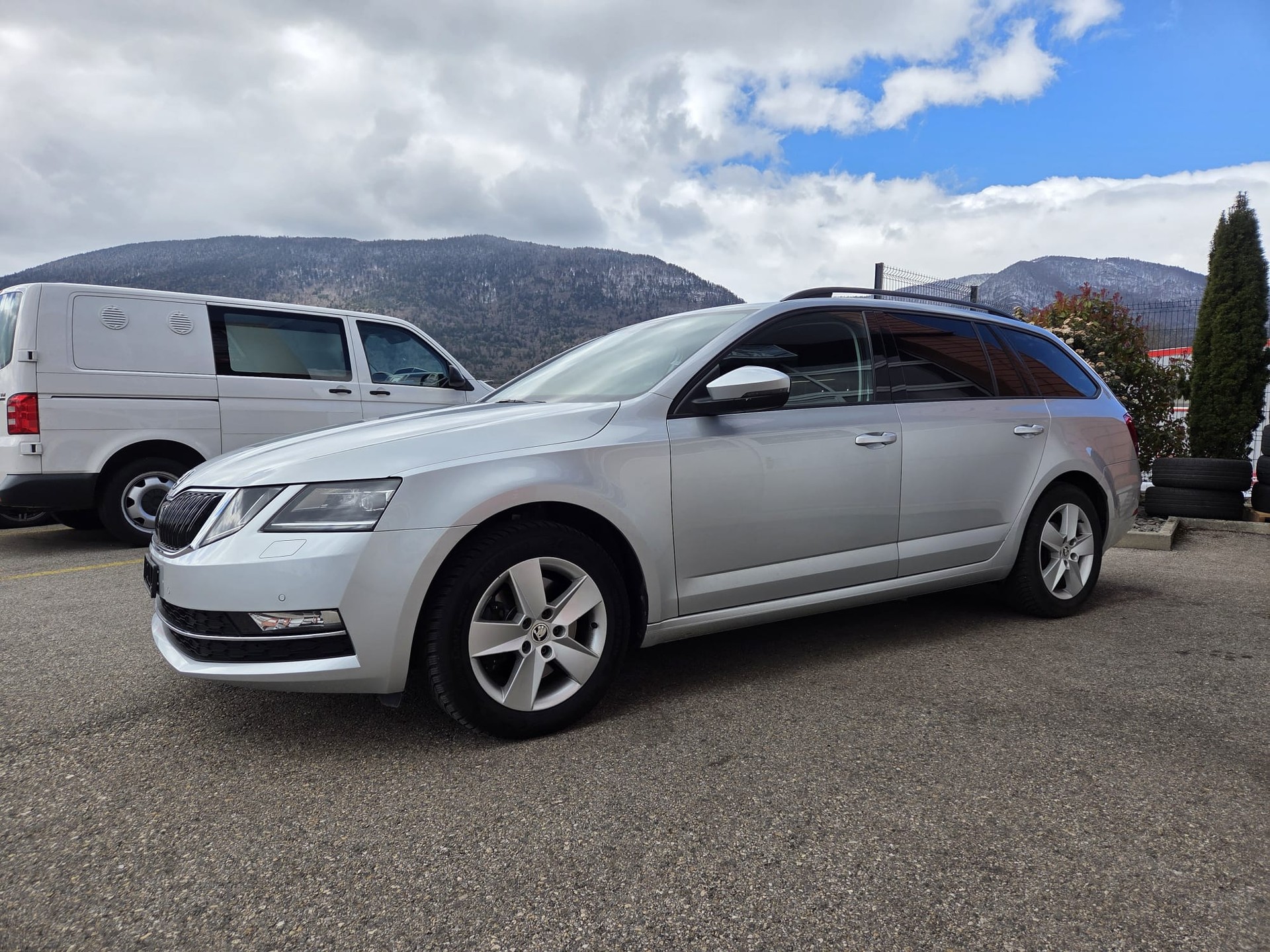 SKODA Octavia Combi 2.0 TDI Style 4x4 DSG-image-2