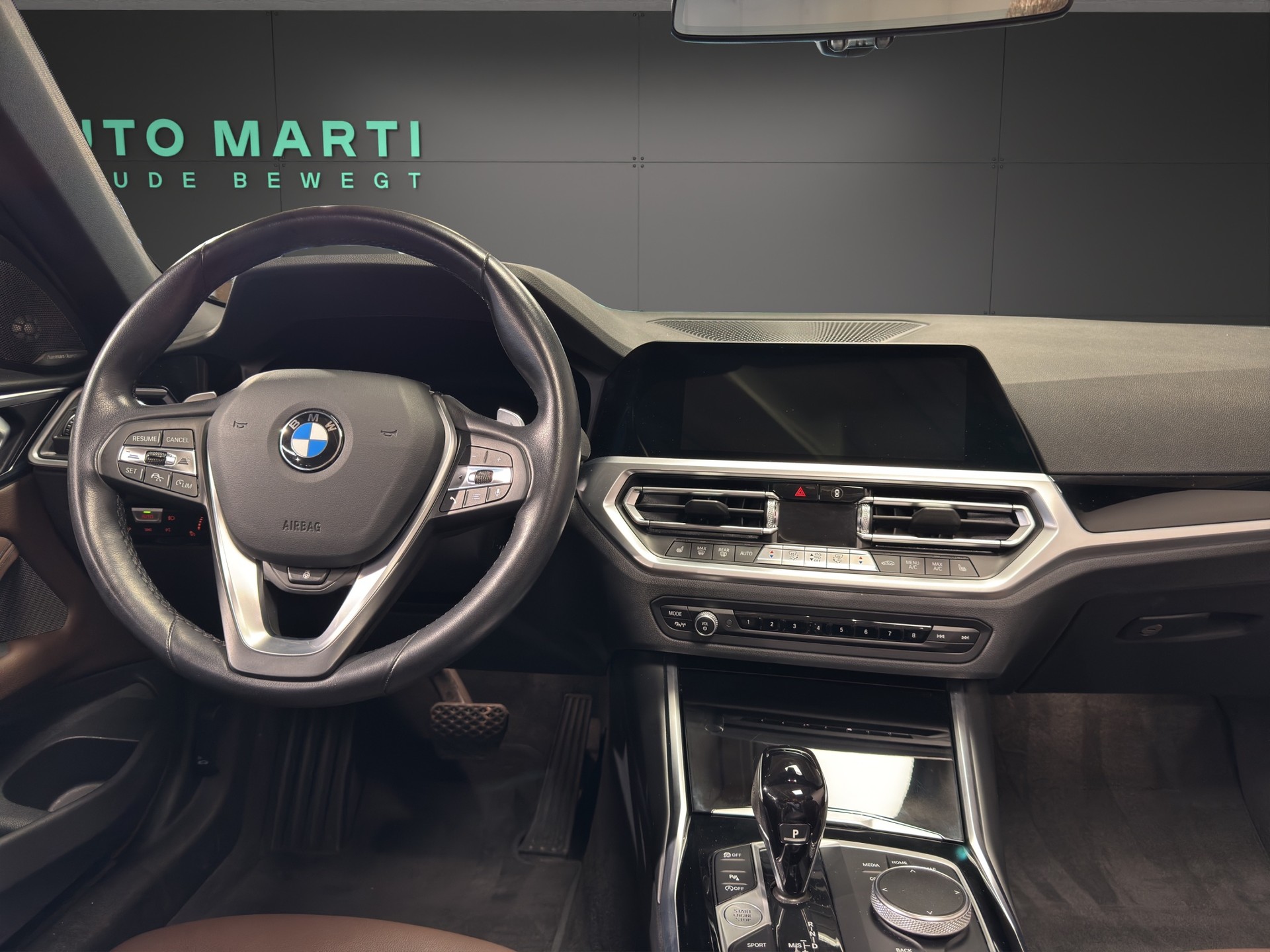 BMW 430i xDrive Cabrio-image-19