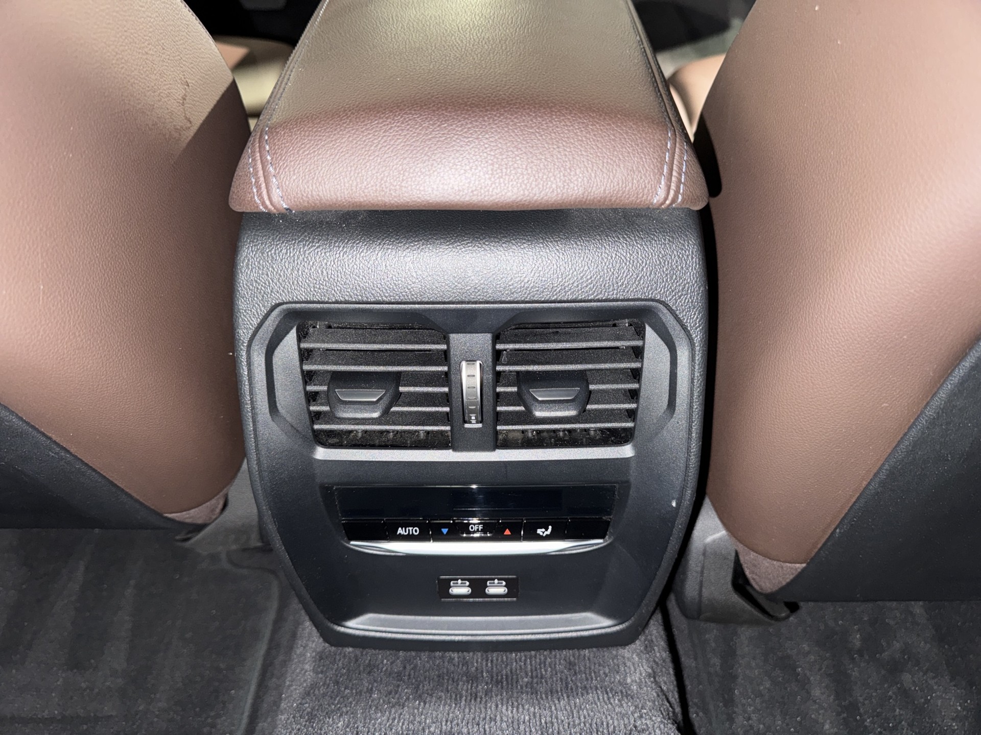 BMW 430i xDrive Cabrio-image-9
