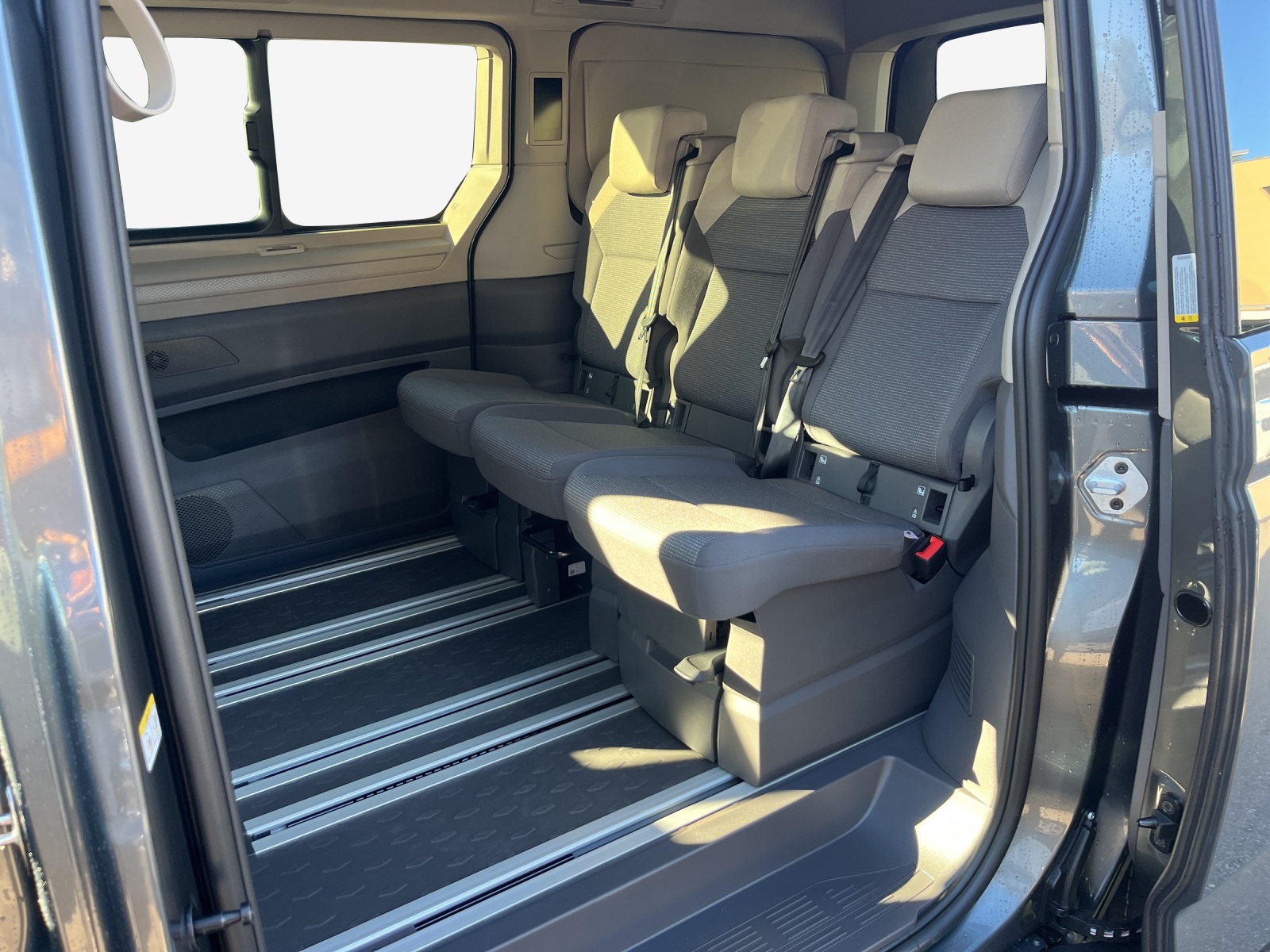 VW California 2.0 TDI Beach Tour-image-9