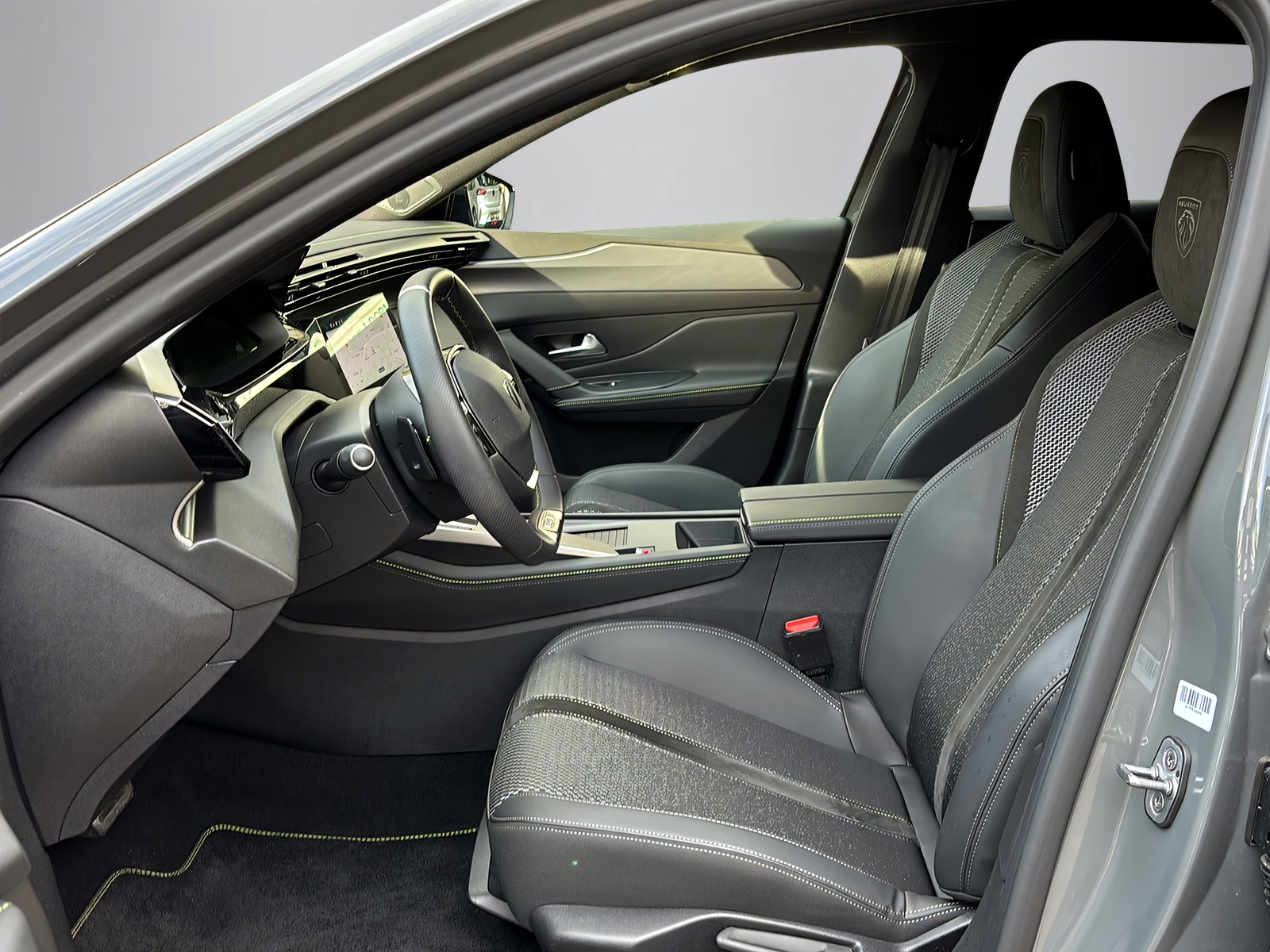 PEUGEOT 308 SW 1.6 PHEV 180 GT-image-2