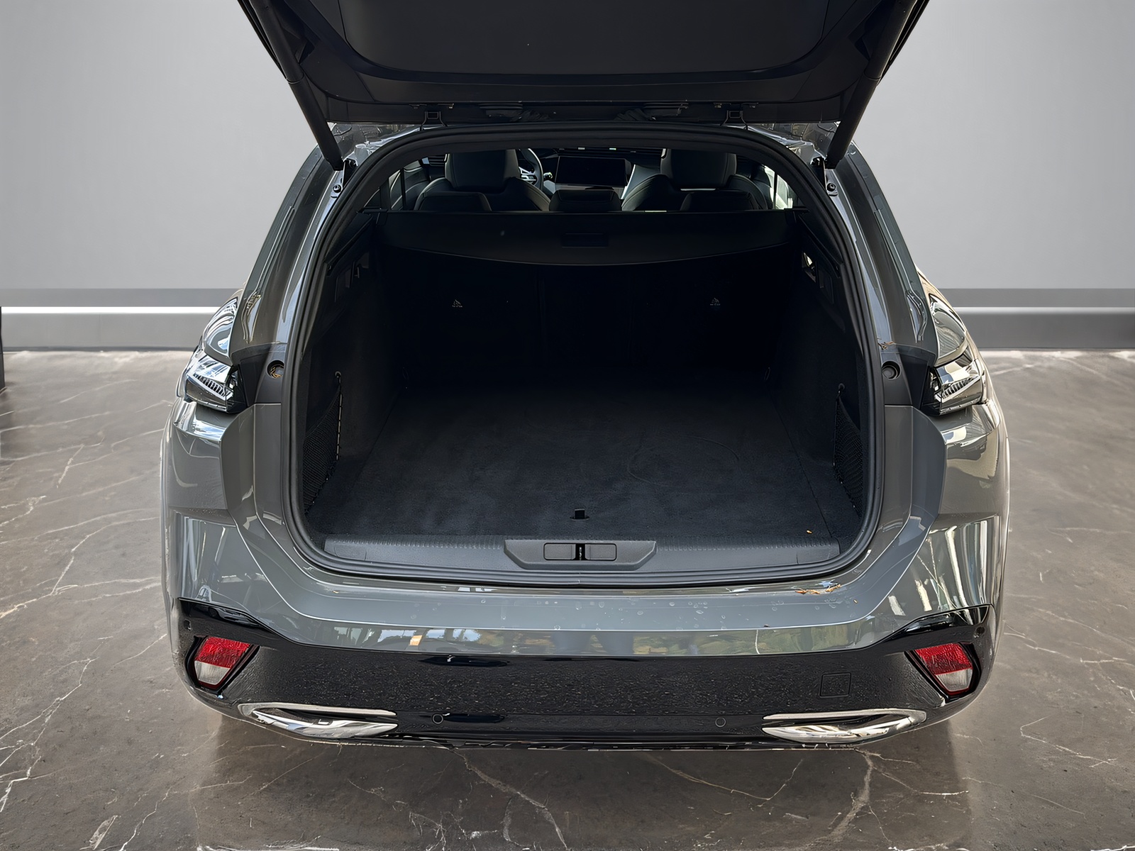 PEUGEOT 308 SW 1.6 PHEV 180 GT-image-10