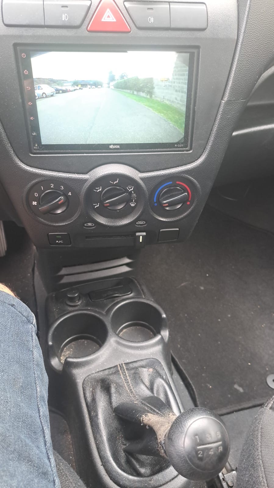 KIA Picanto 1.1 Style-image-7