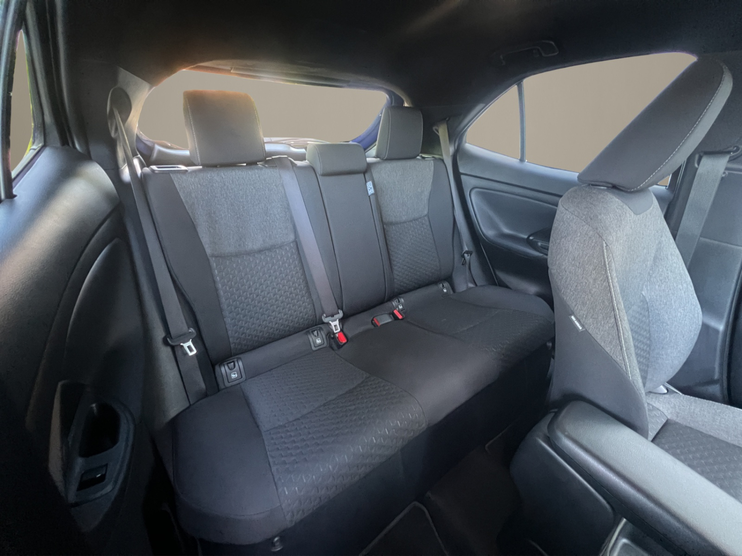 TOYOTA Yaris Cross 1.5 VVT-i HSD Trend AWD-i-image-21