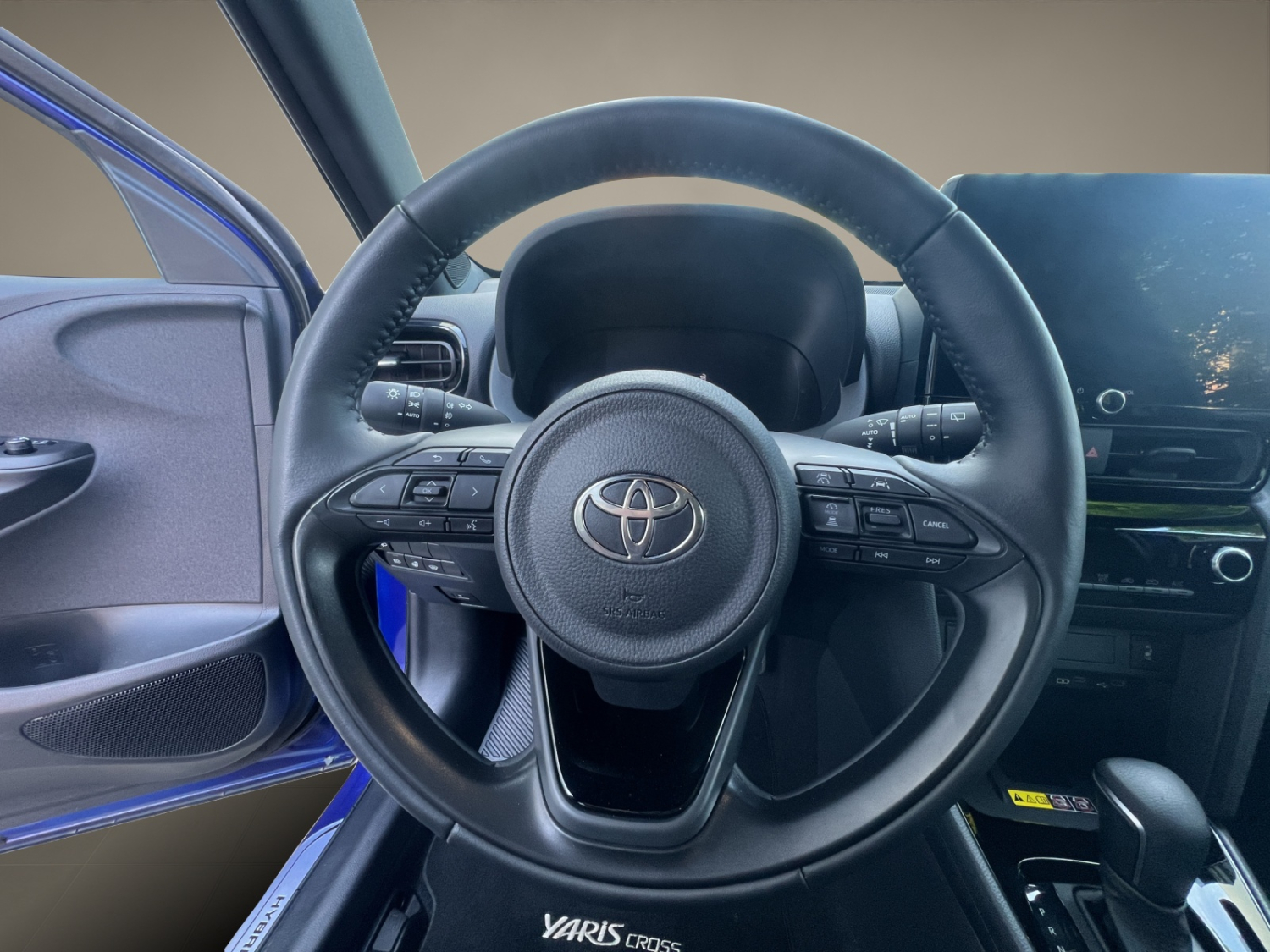 TOYOTA Yaris Cross 1.5 VVT-i HSD Trend AWD-i-image-12