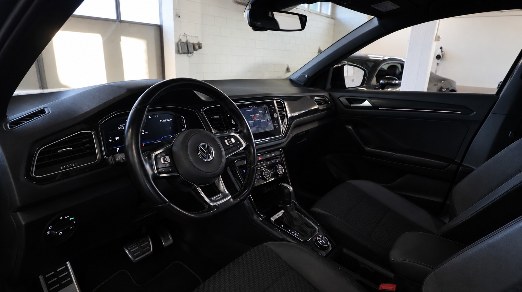 VW T-Roc 2.0 TDI SCR Sport DSG 4Motion-image-3