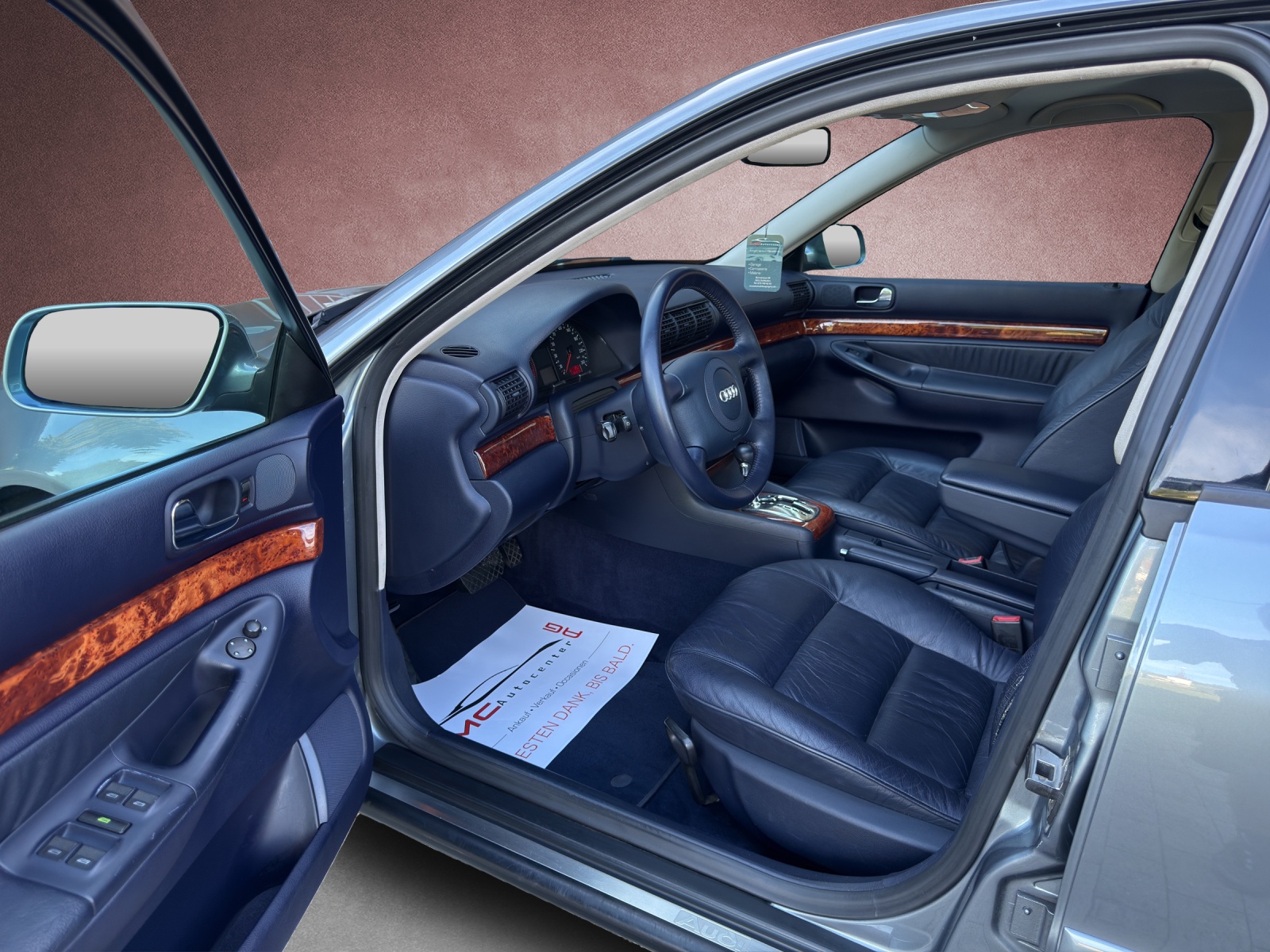 AUDI A4 2.4 Ambition-image-5