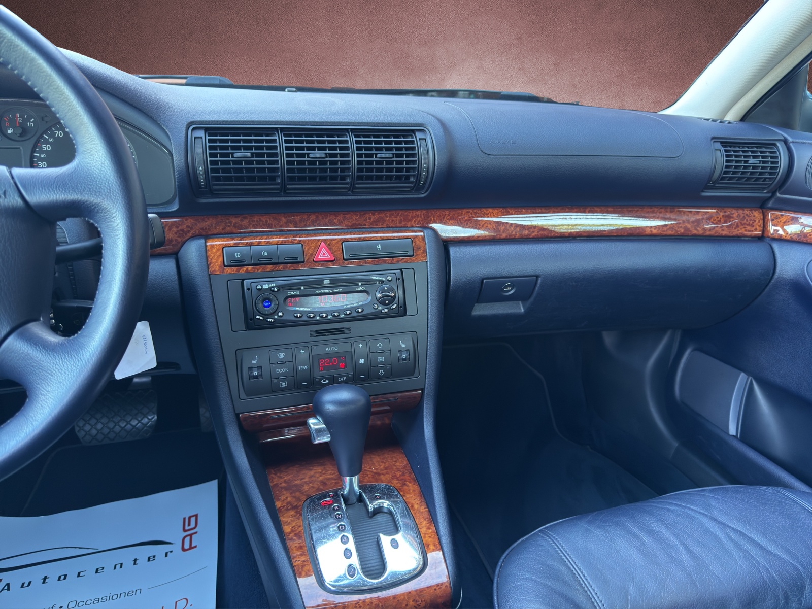 AUDI A4 2.4 Ambition-image-8