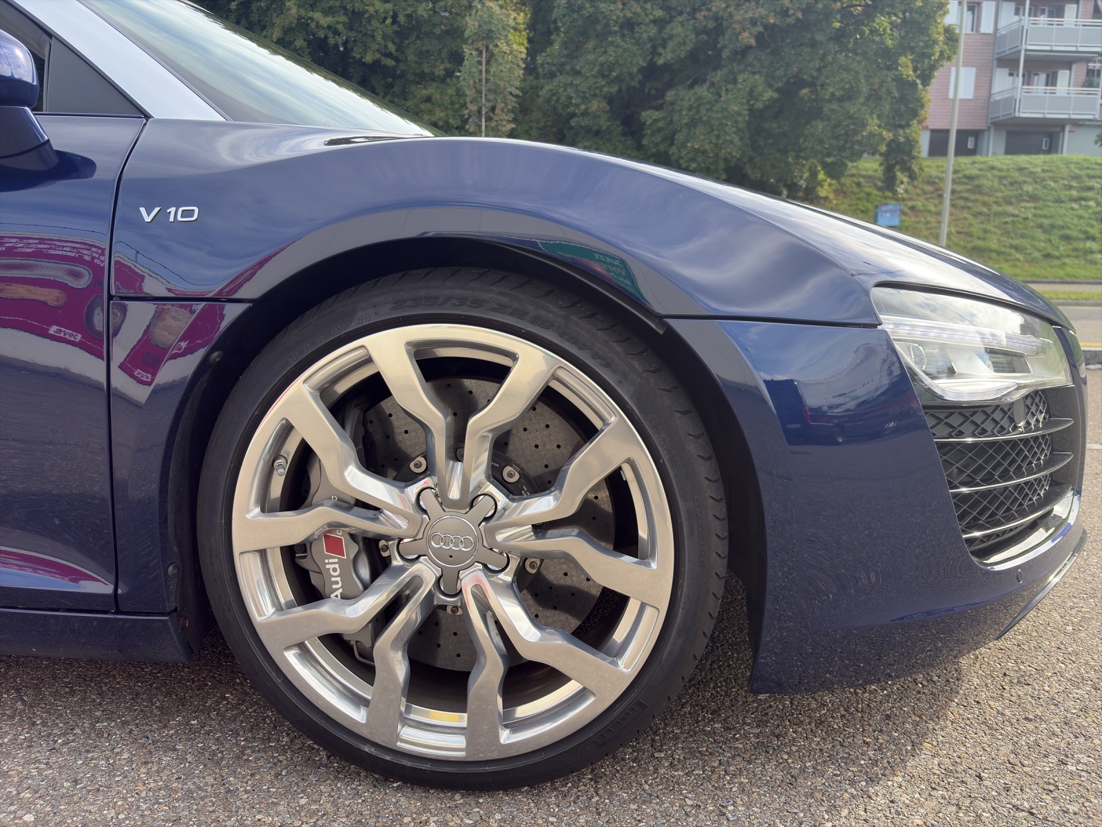AUDI R8 Spyder 5.2 FSI V10 quattro S-Tronic-image-16