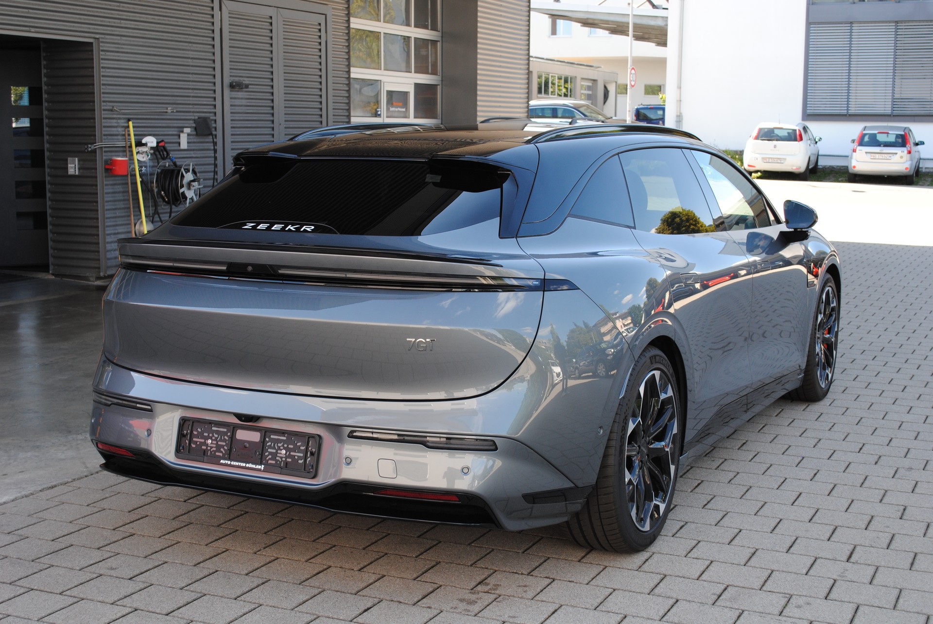 ZEEKR 7GT 100kWh Prvilege Launch Edition AWD-image-5
