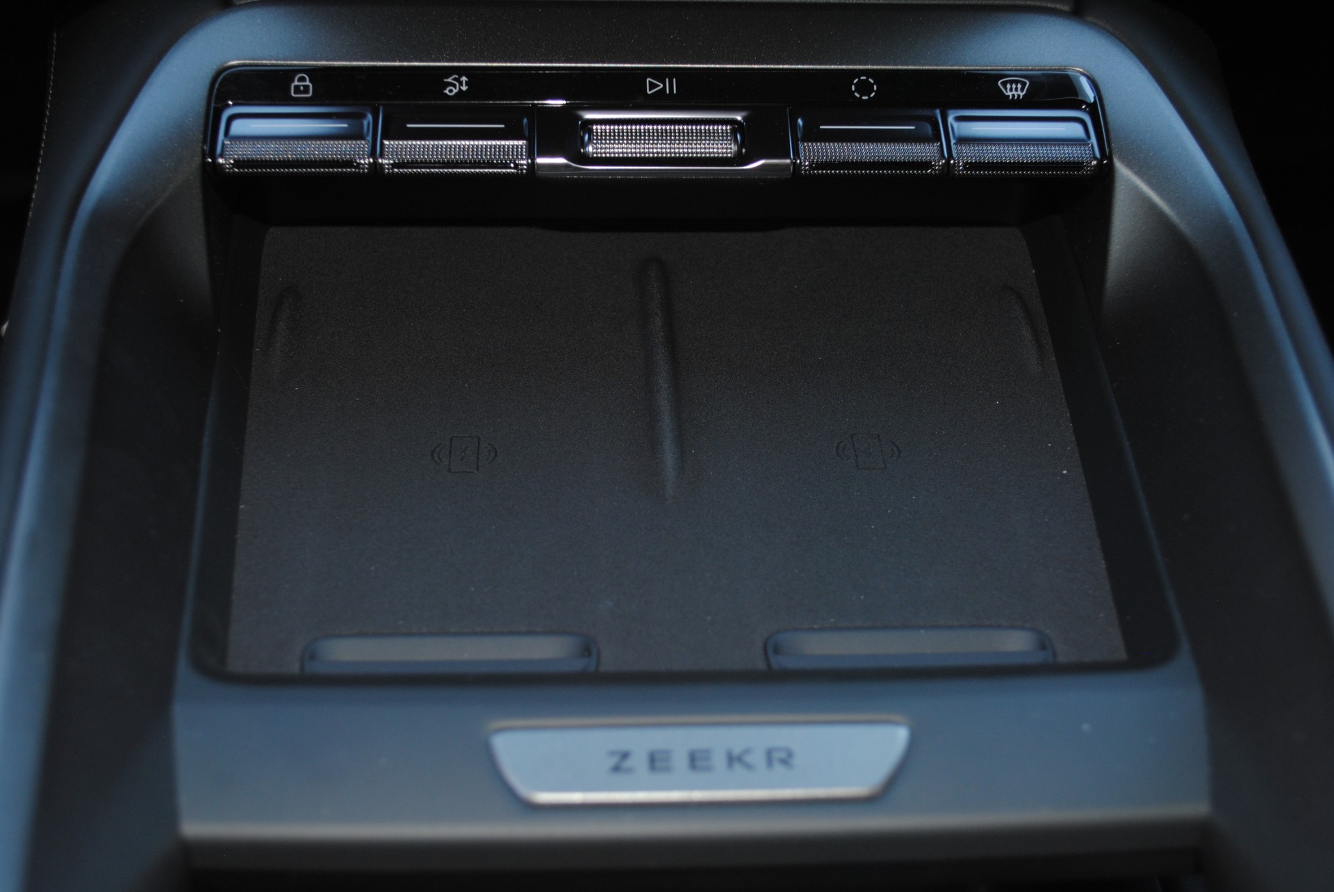 ZEEKR 7GT 100kWh Prvilege Launch Edition AWD-image-13