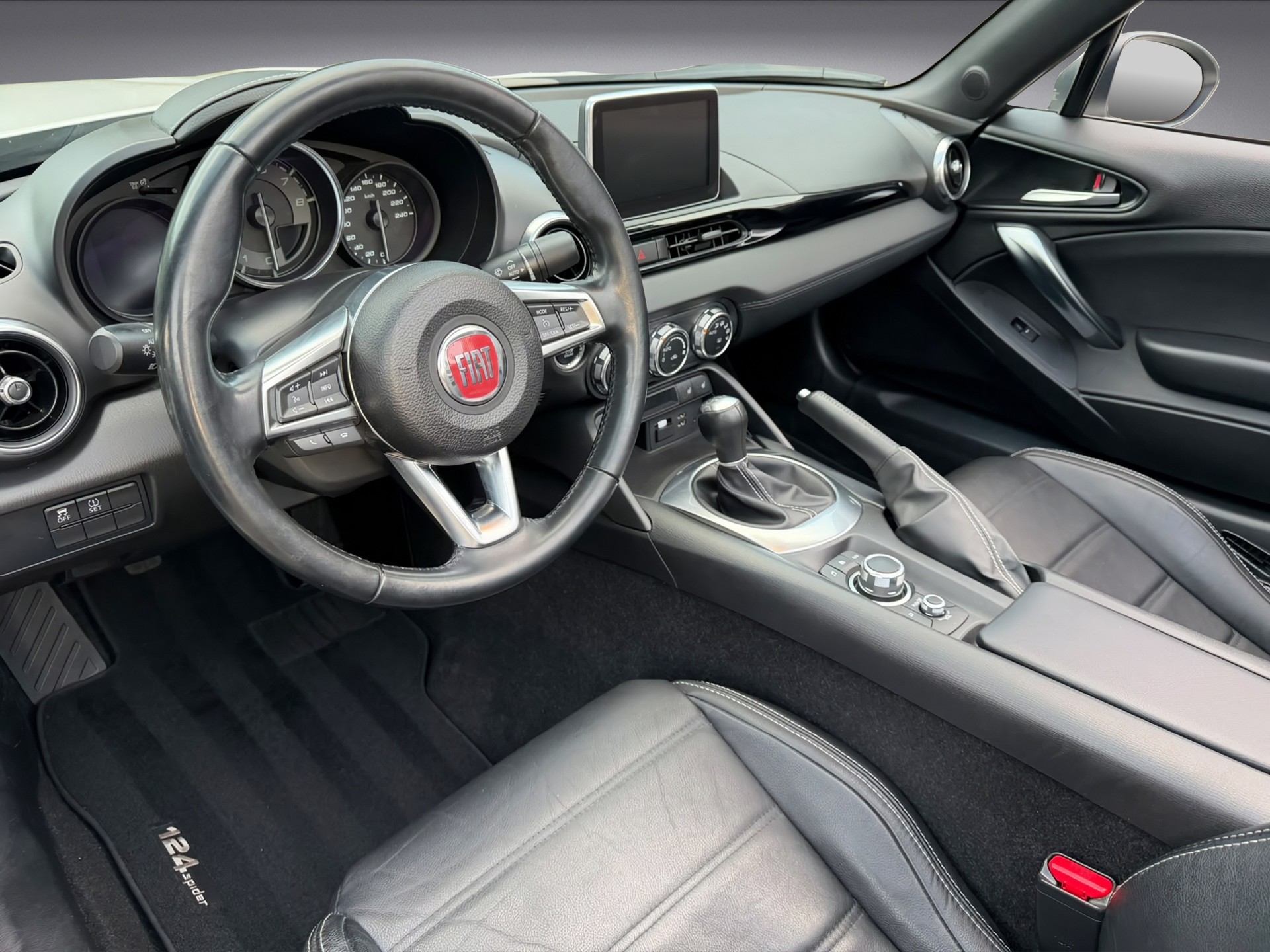 FIAT 124 Spider 1.4 TB Lusso-image-14