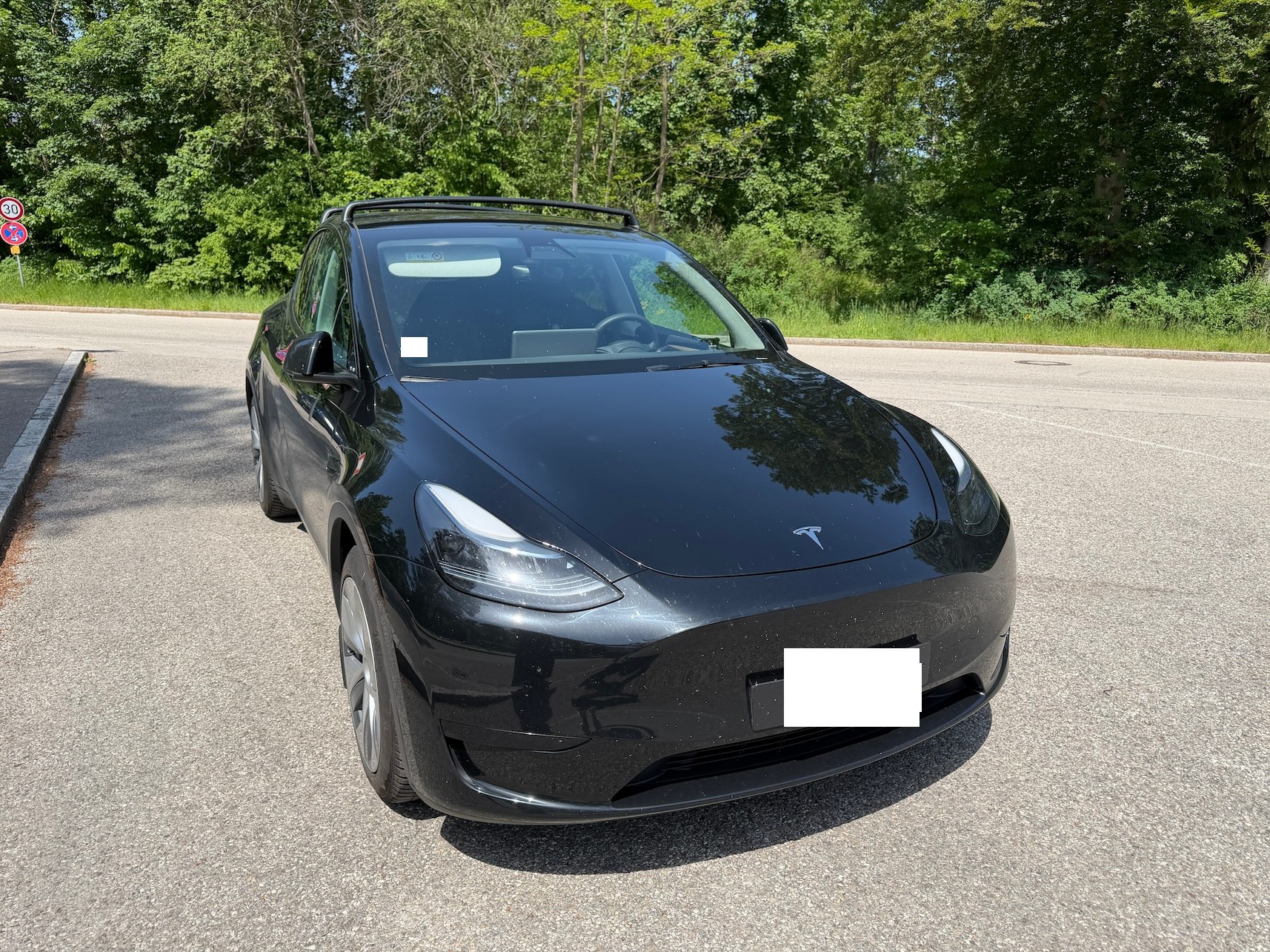 TESLA Basis-image-0