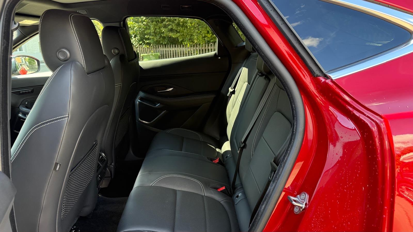 JAGUAR E-PACE-image-5