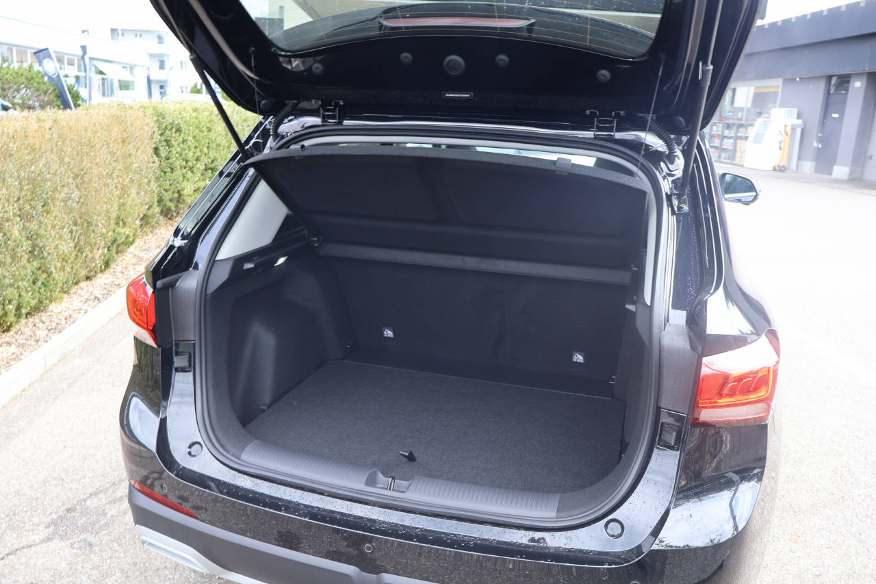 MG ZS 1.5 Hybrid+ Luxury-image-4