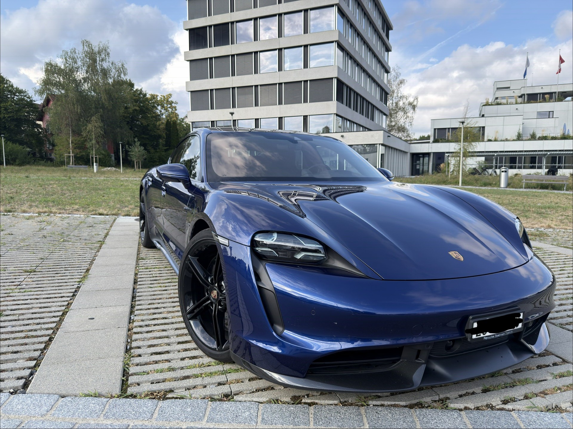 PORSCHE Turbo S