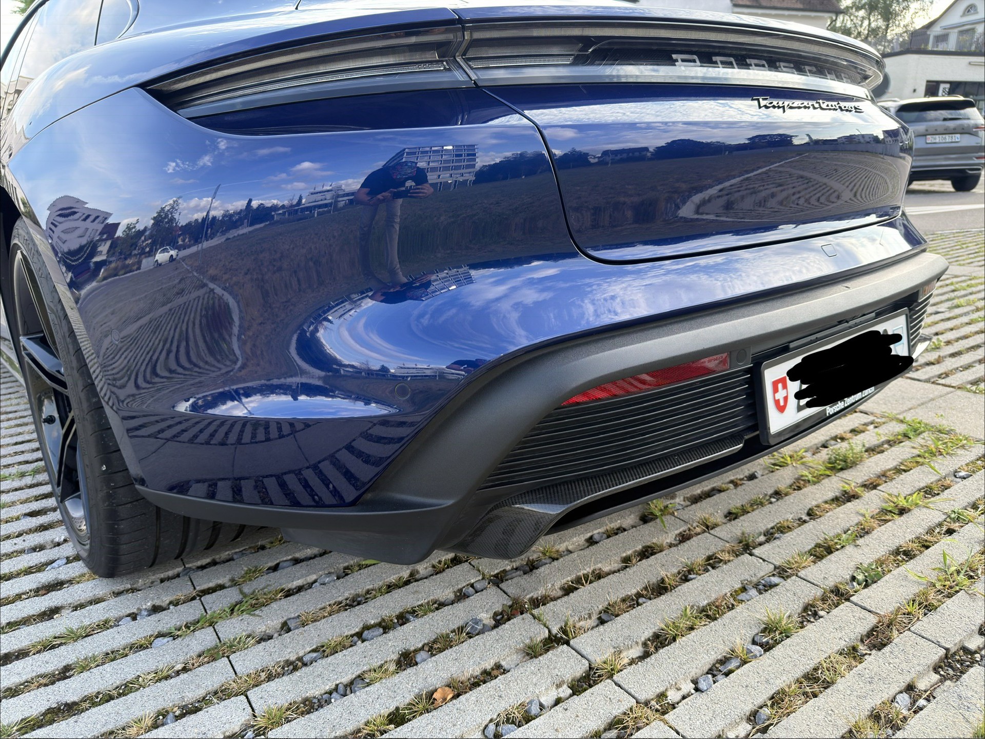 PORSCHE Turbo S-image-6