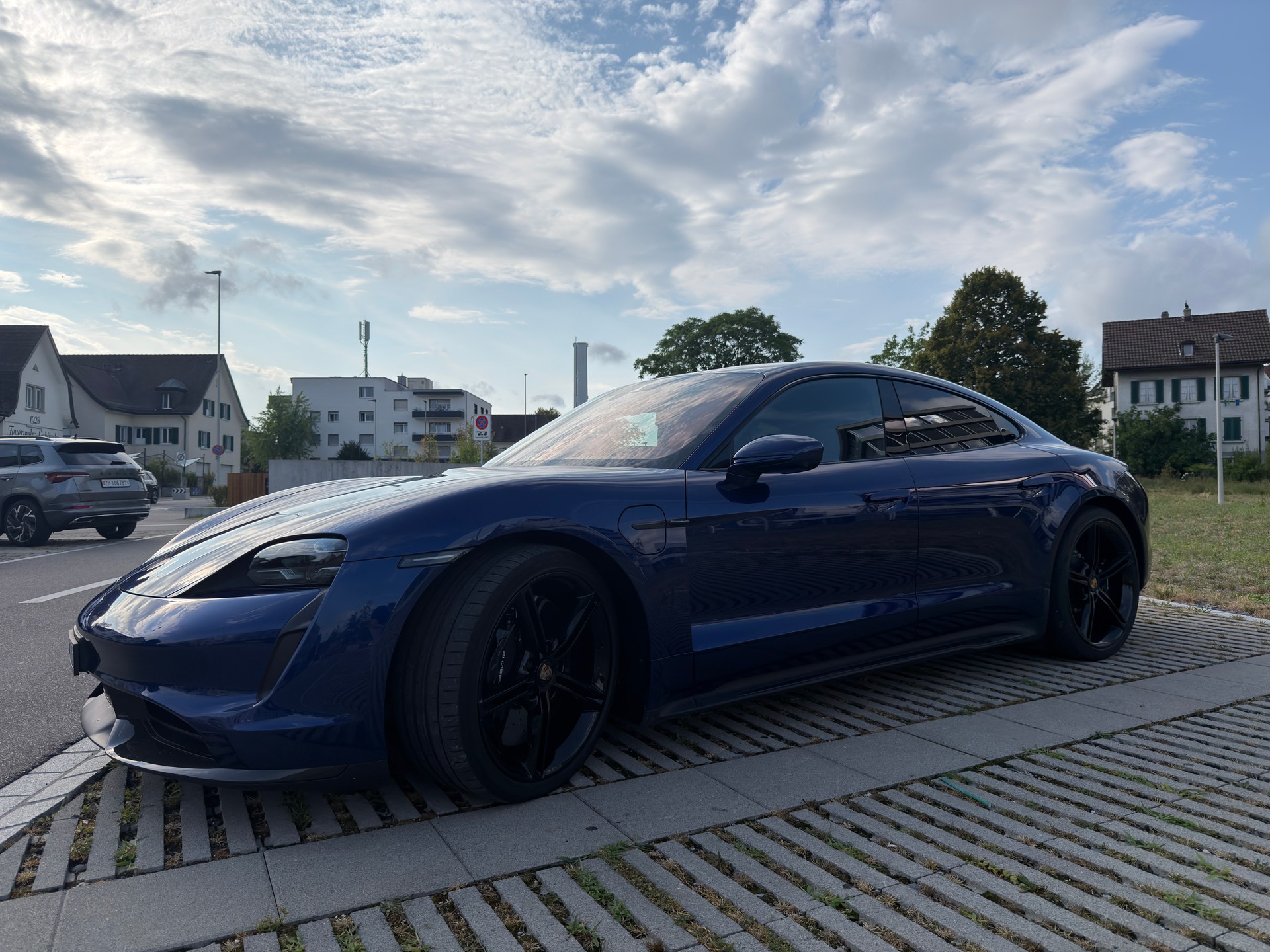 PORSCHE Turbo S-image-1