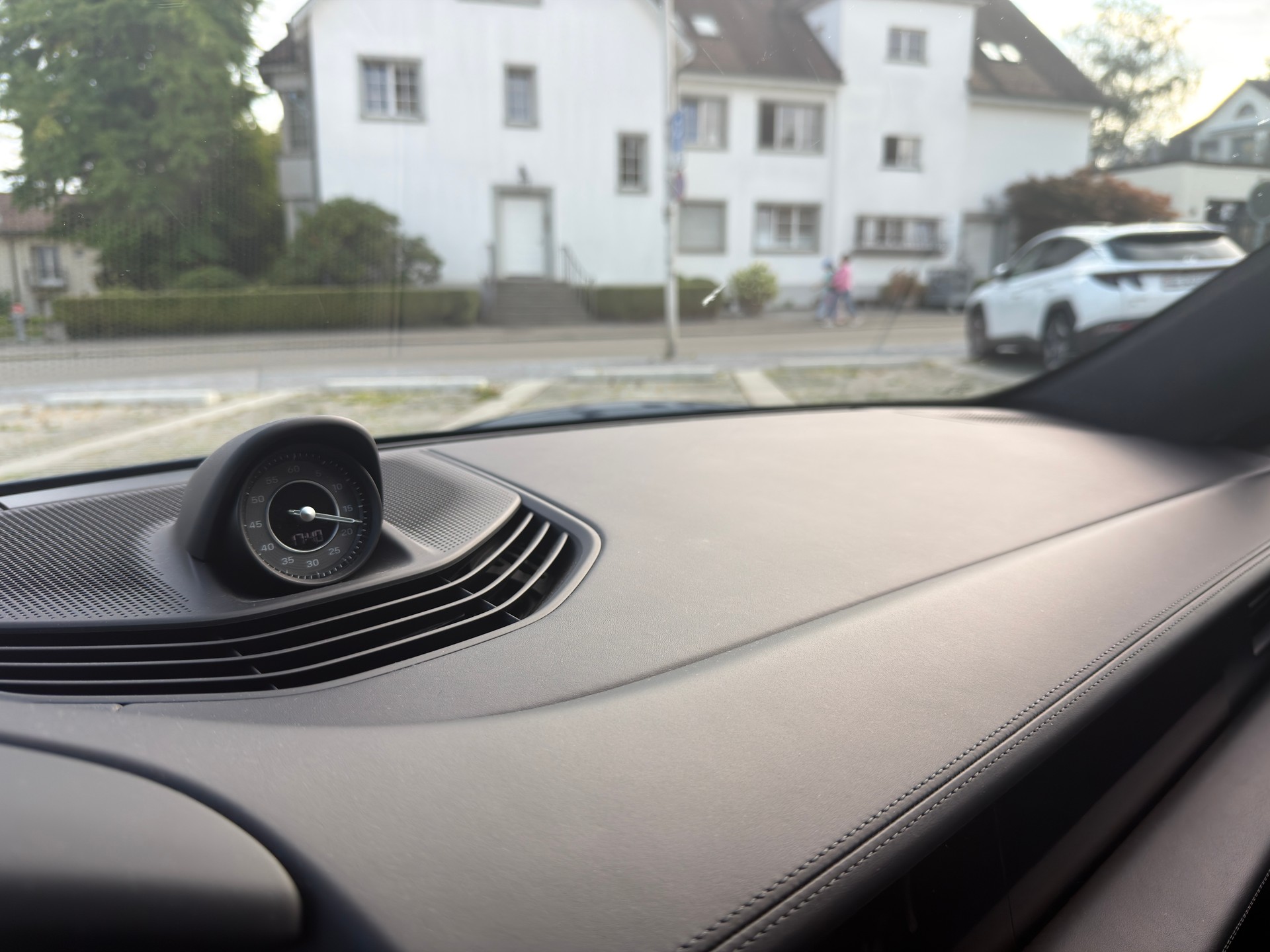 PORSCHE Turbo S-image-9