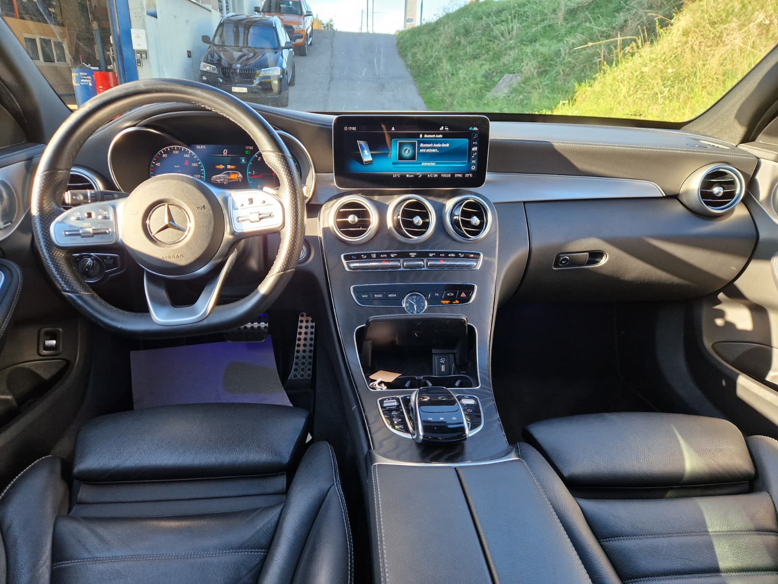 MERCEDES-BENZ C 220 d Swiss Star AMG Line 4M 9G-Tronic-image-7