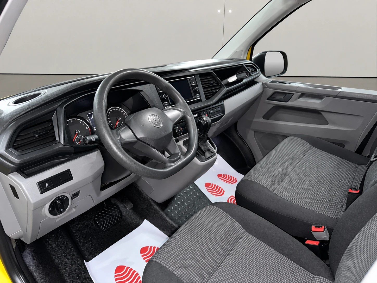 VW T6.1 2.0 TDI 4Motion DSG-image-9