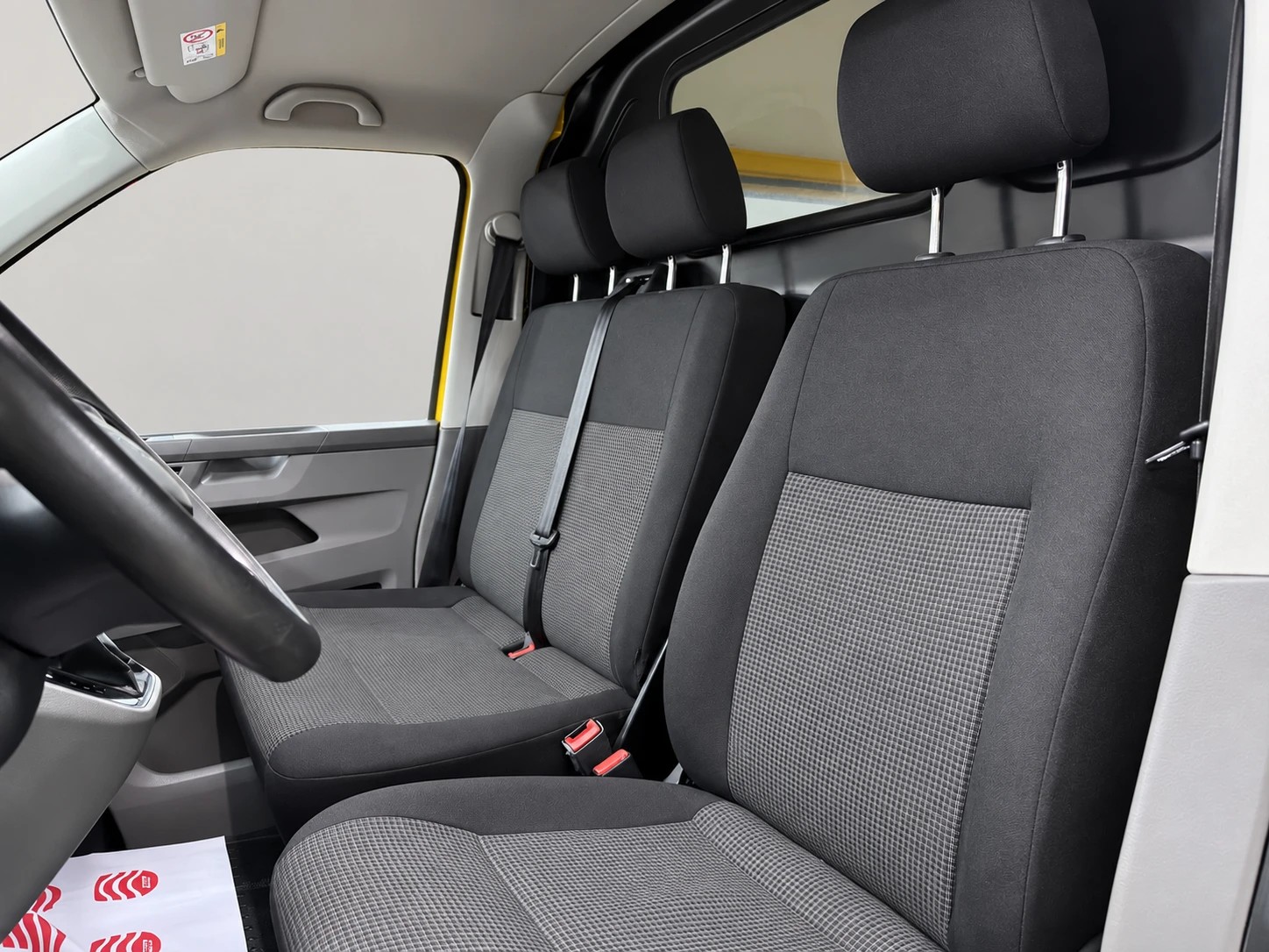 VW T6.1 2.0 TDI 4Motion DSG-image-12