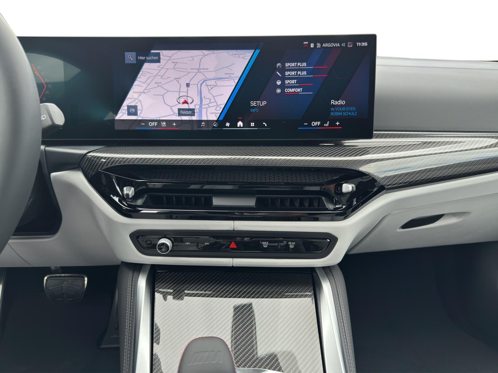 BMW M3 Competition M xDrive Touring-image-13