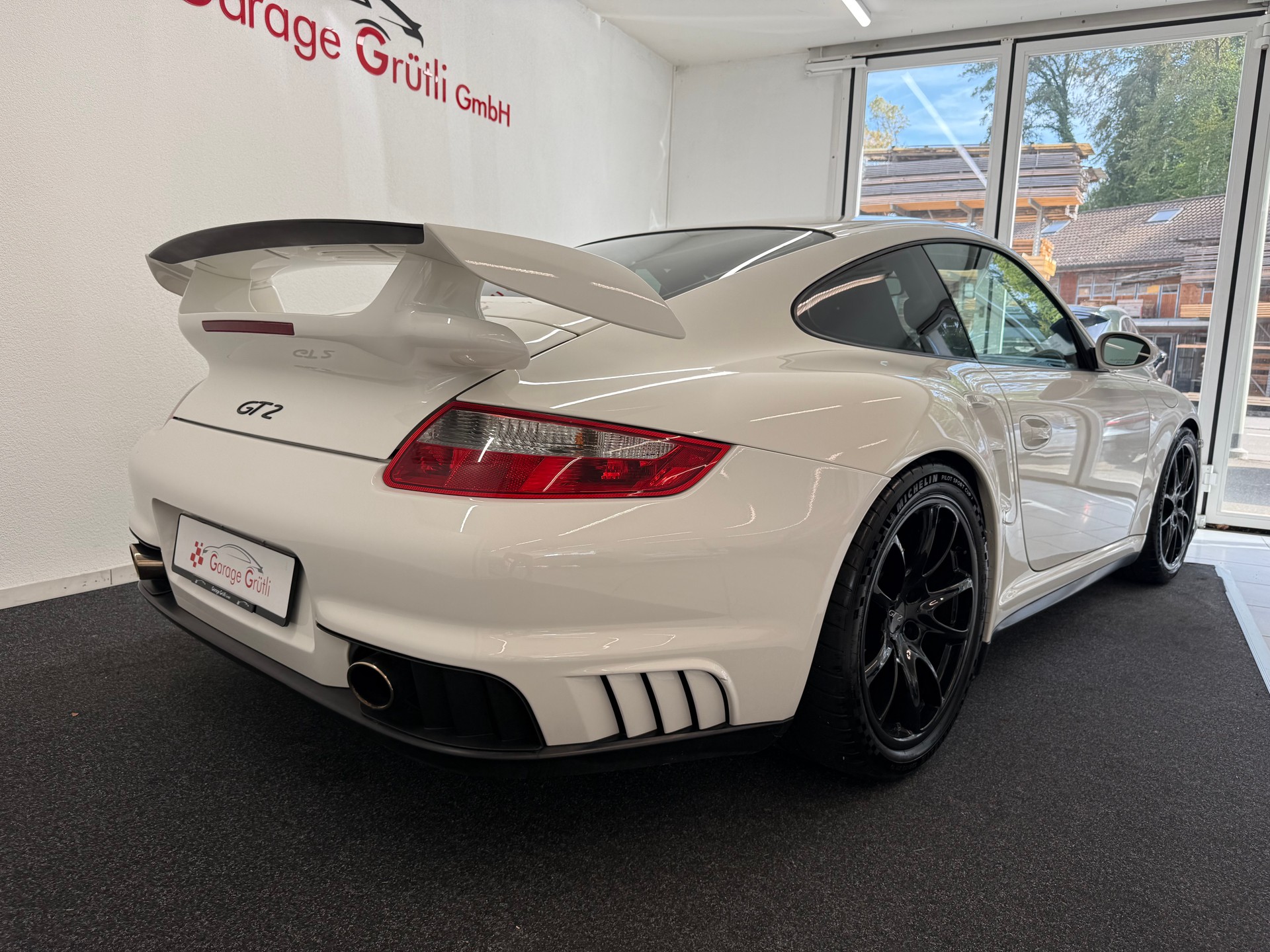 PORSCHE 911 Coupé 3.6 GT2-image-19