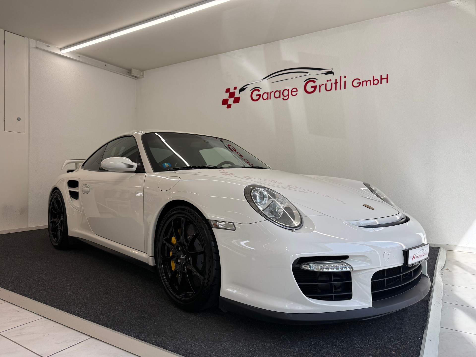 PORSCHE 911 Coupé 3.6 GT2-image-0