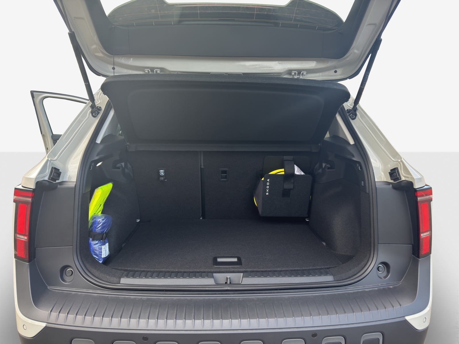 SKODA ***NEW NEW NEW Epiq Selection-image-12