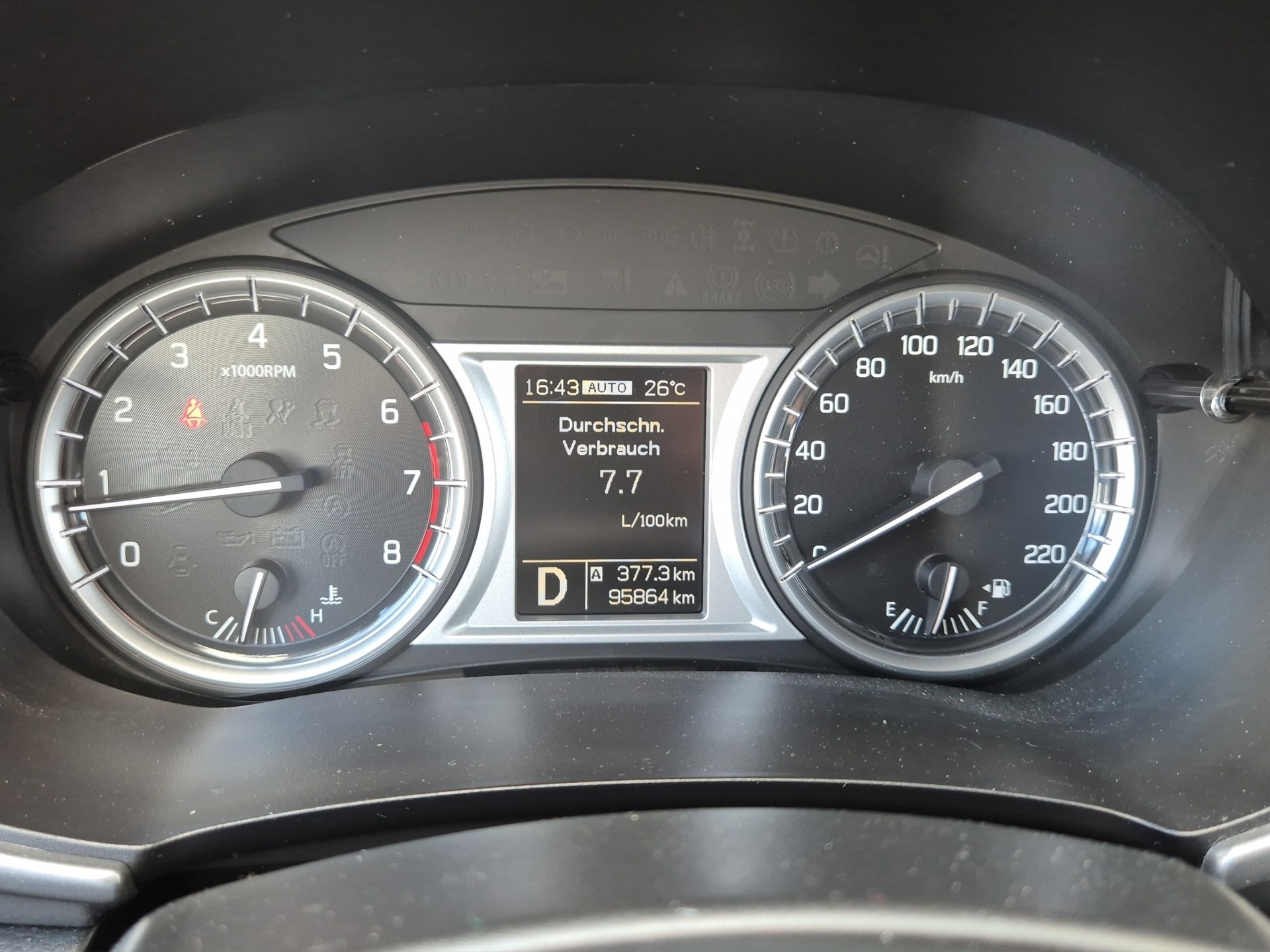 SUZUKI Vitara 1.6 Compact Top Automatic-image-10