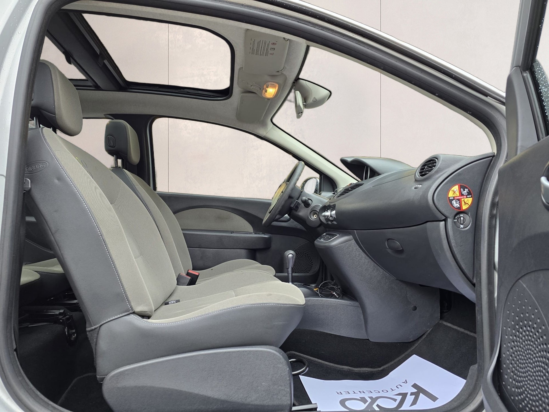 RENAULT Twingo 1.2 16V Expression Quickshift-image-17