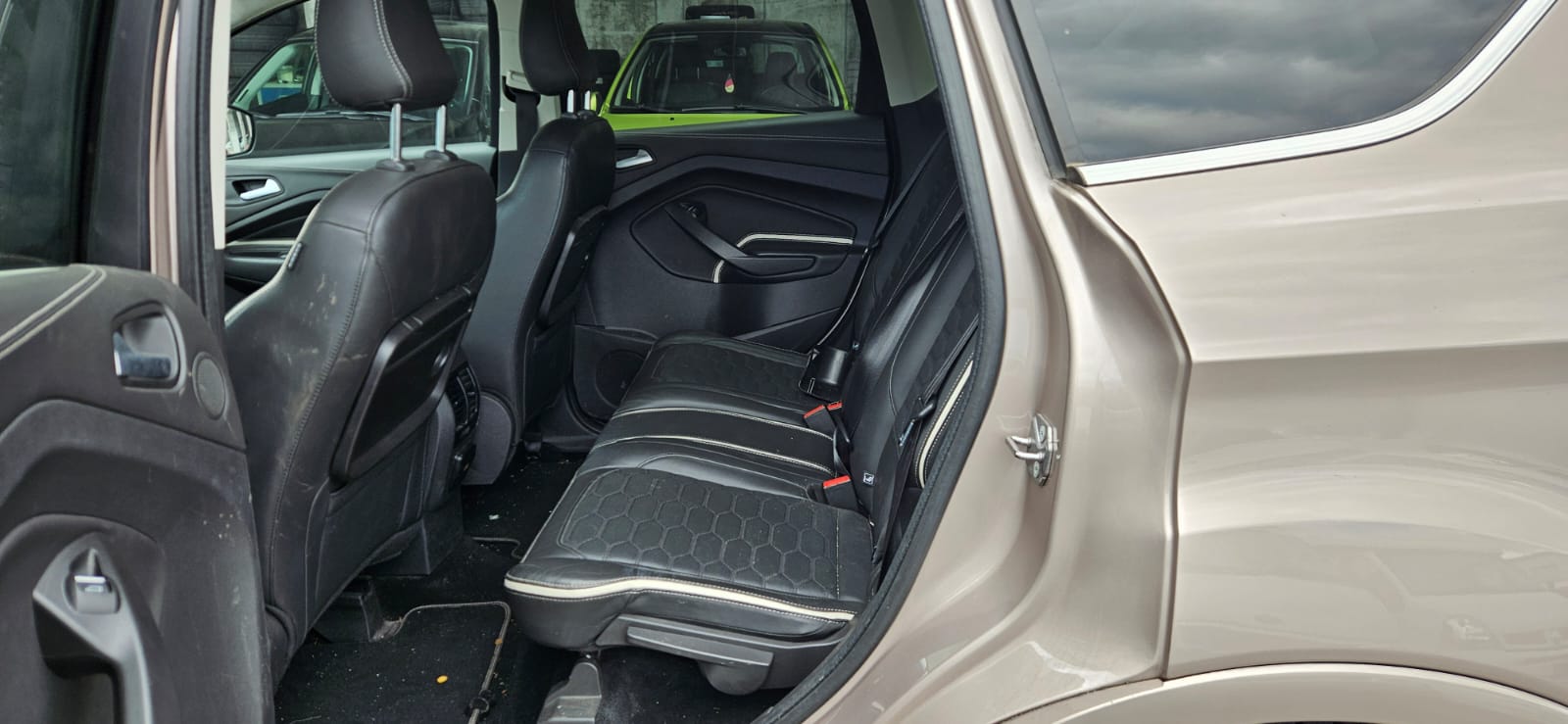 FORD Kuga 2.0 TDCi Titanium 4WD PowerShift-image-3
