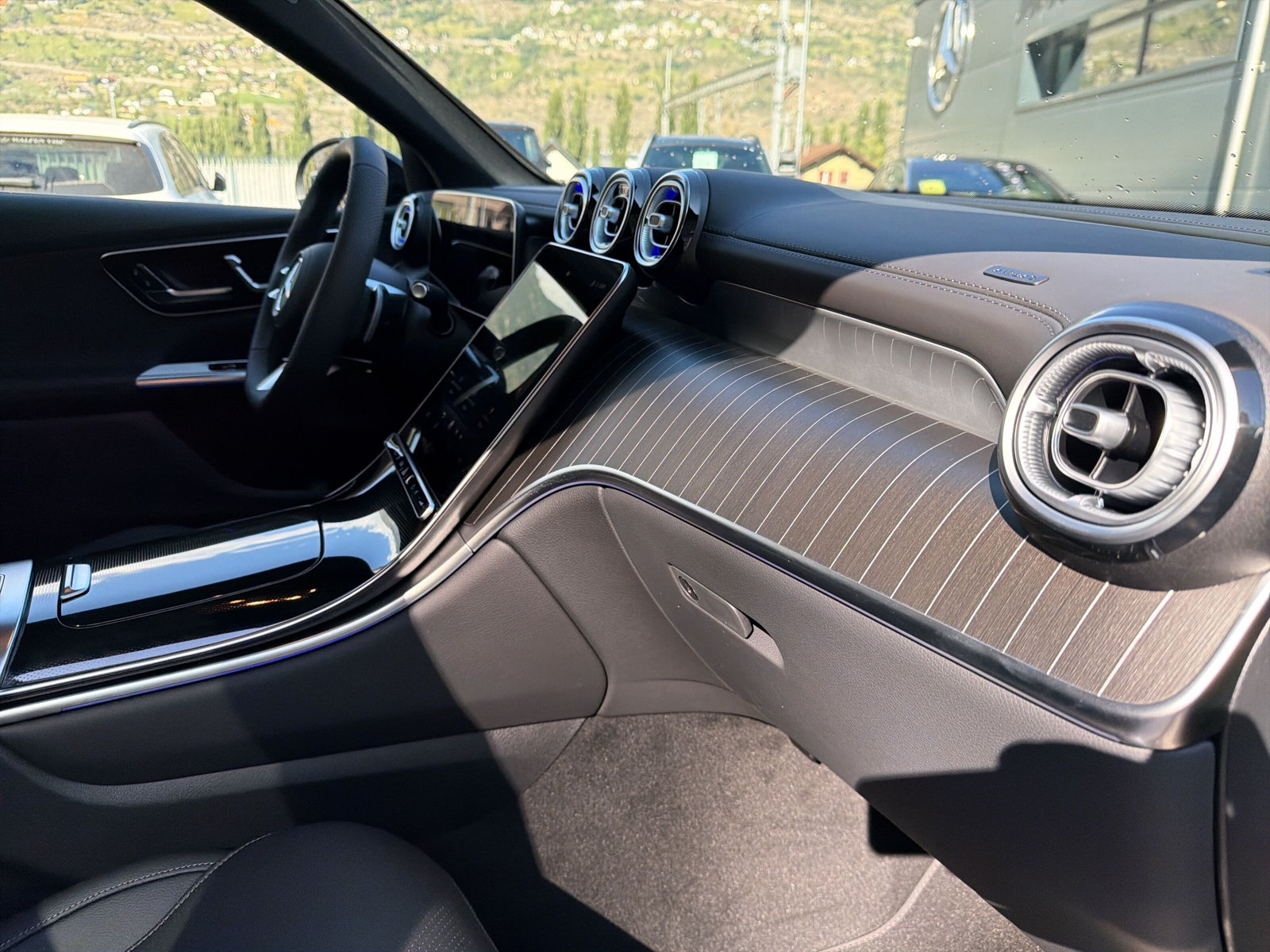 MERCEDES-BENZ GLC 300 e 4Matic EQ Star 9G-Tronic-image-21