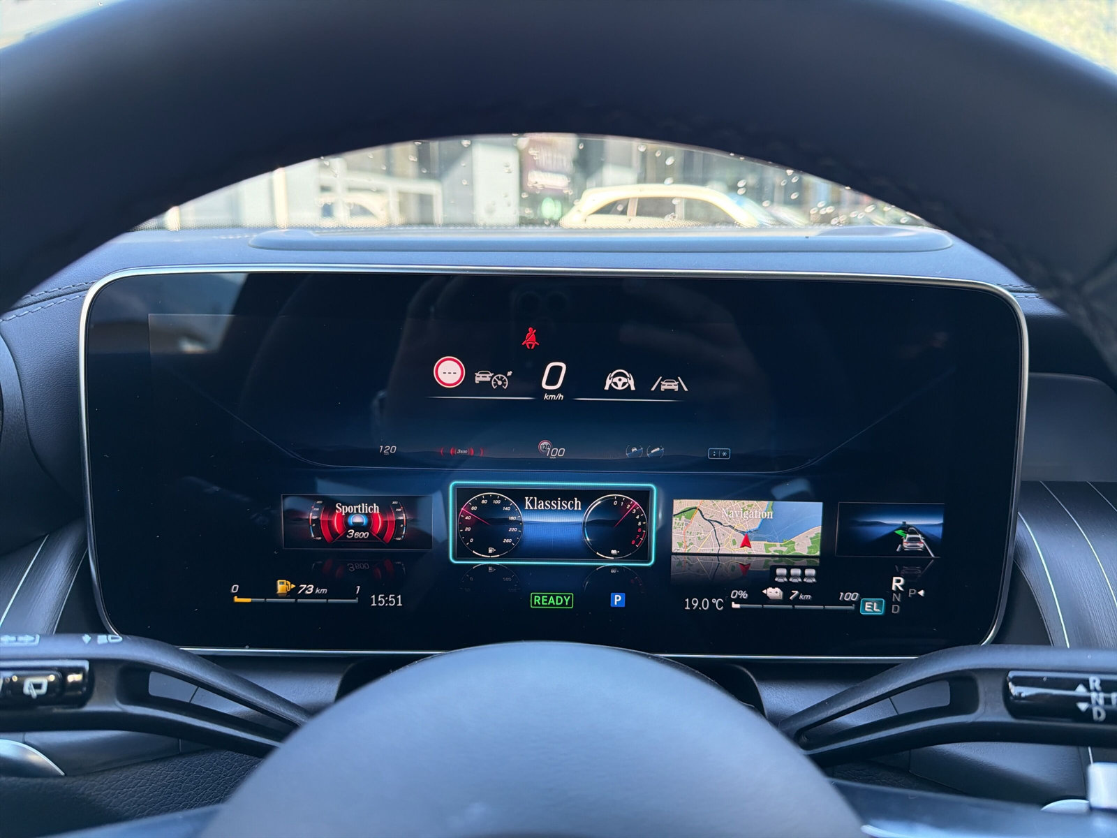 MERCEDES-BENZ GLC 300 e 4Matic EQ Star 9G-Tronic-image-25