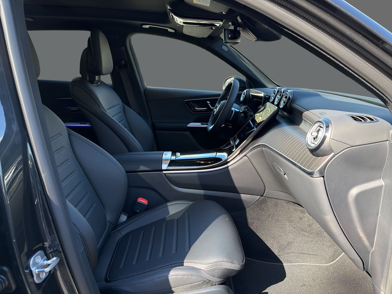 MERCEDES-BENZ GLC 300 e 4Matic EQ Star 9G-Tronic-image-17