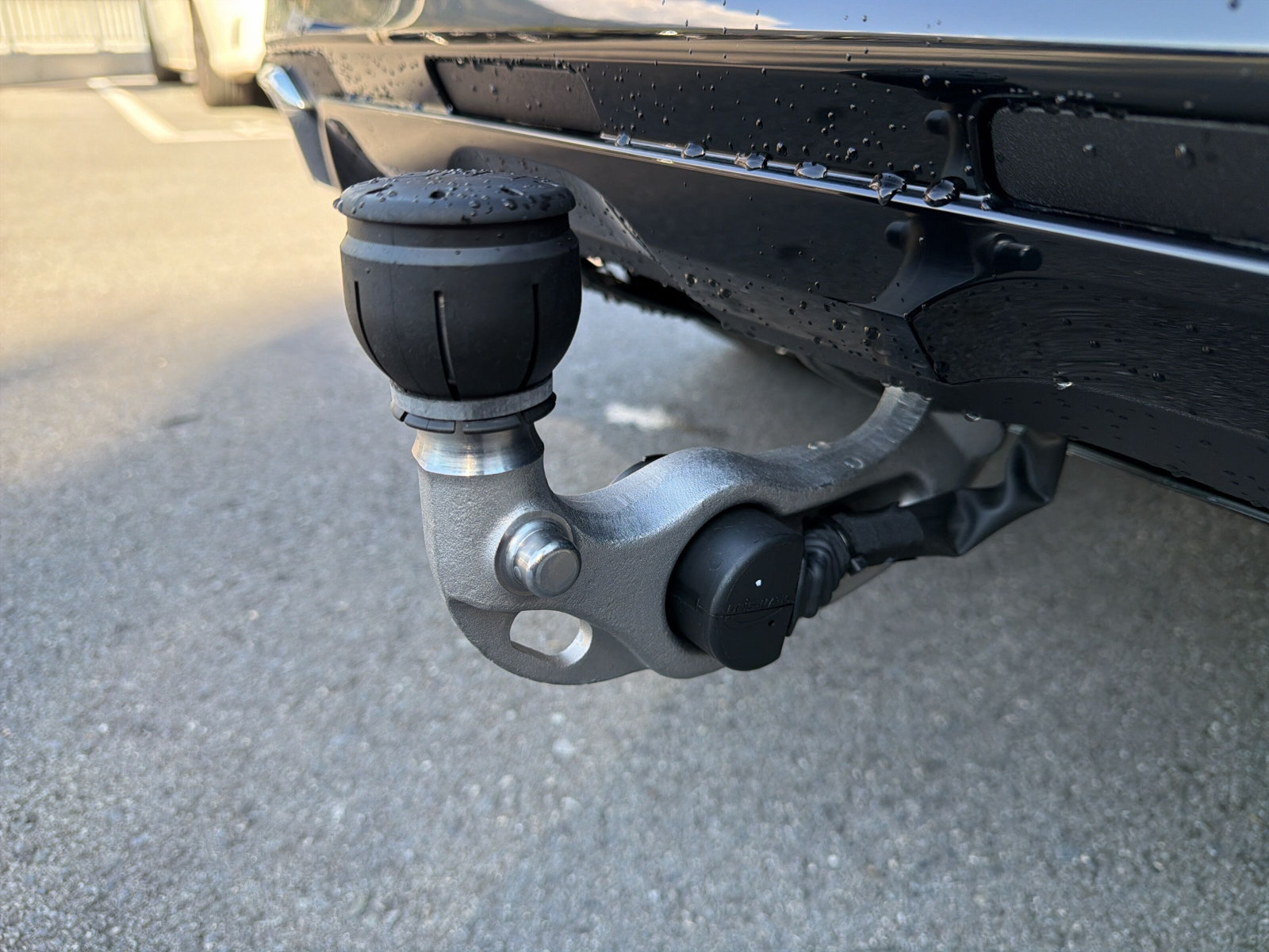 MERCEDES-BENZ GLC 300 e 4Matic EQ Star 9G-Tronic-image-22
