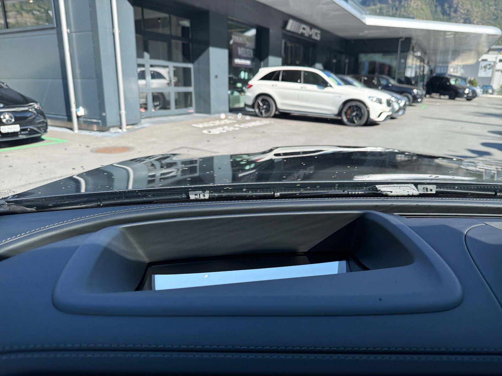 MERCEDES-BENZ GLC 300 e 4Matic EQ Star 9G-Tronic-image-24