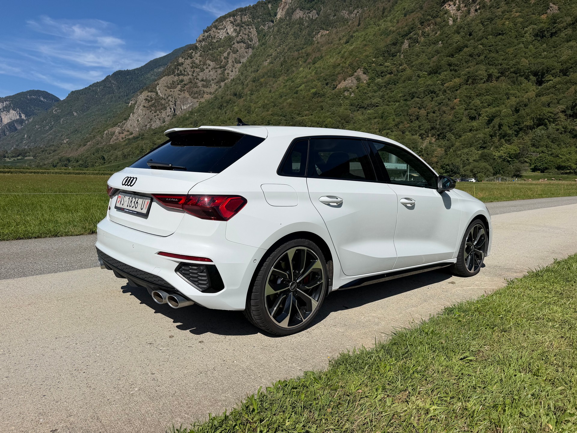 AUDI S3 Sportback 2.0 TFSI quattro S-tronic-image-1