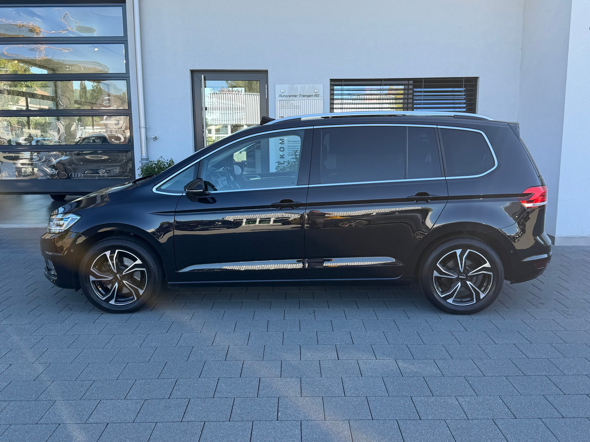 VW Touran 1.4 TSI BlueMotion Technology Highline DSG-image-10