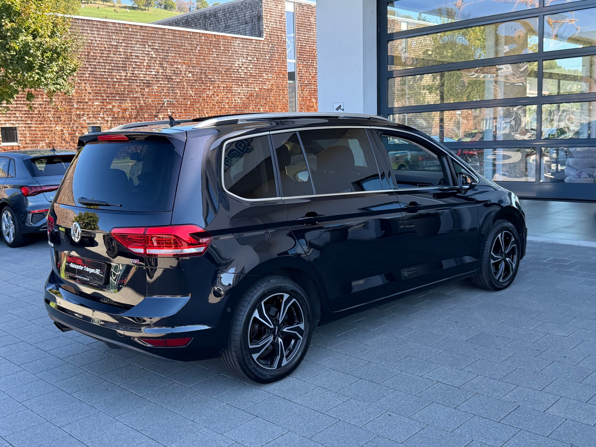 VW Touran 1.4 TSI BlueMotion Technology Highline DSG-image-11