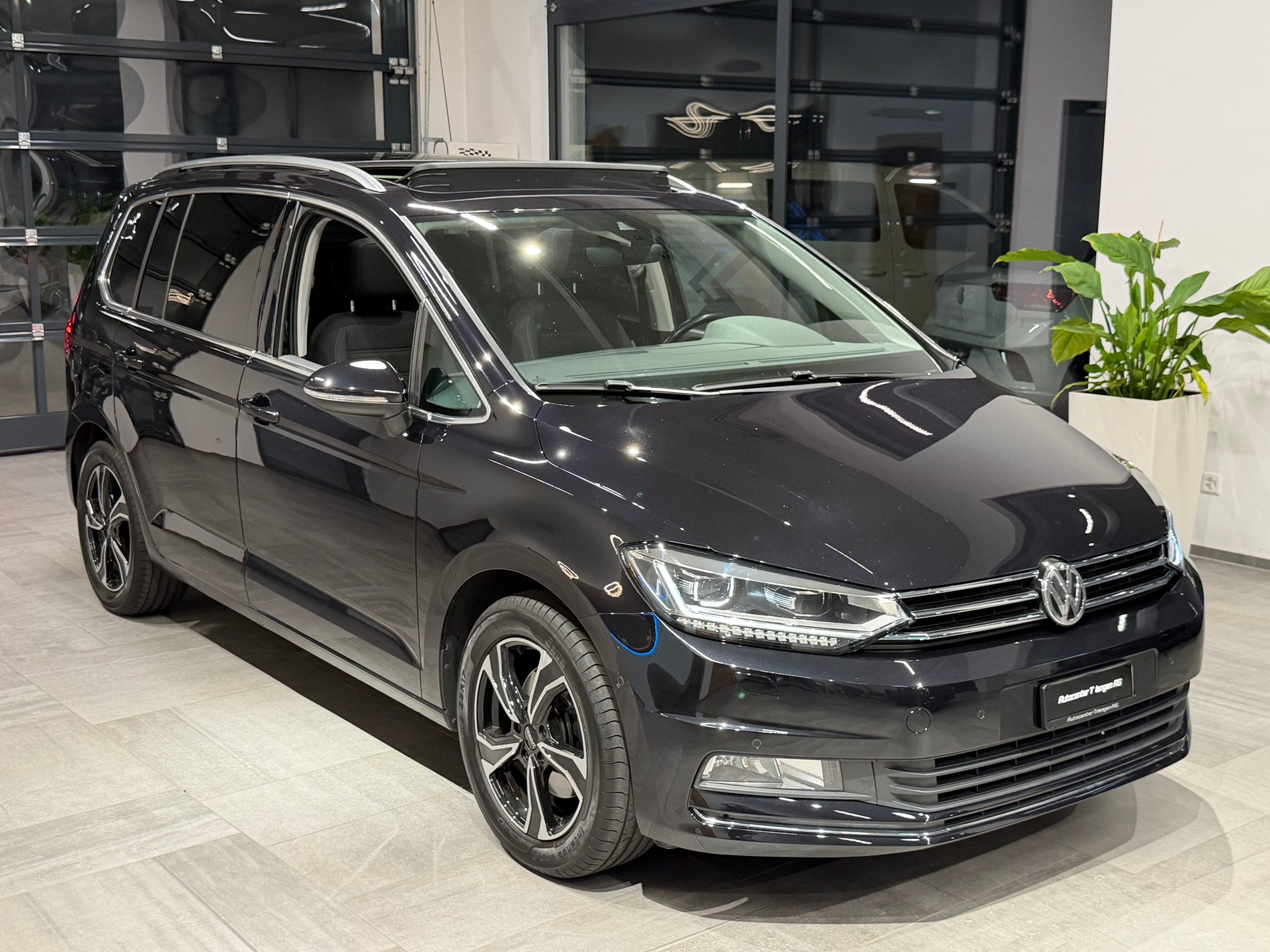 VW Touran 1.4 TSI BlueMotion Technology Highline DSG-image-7