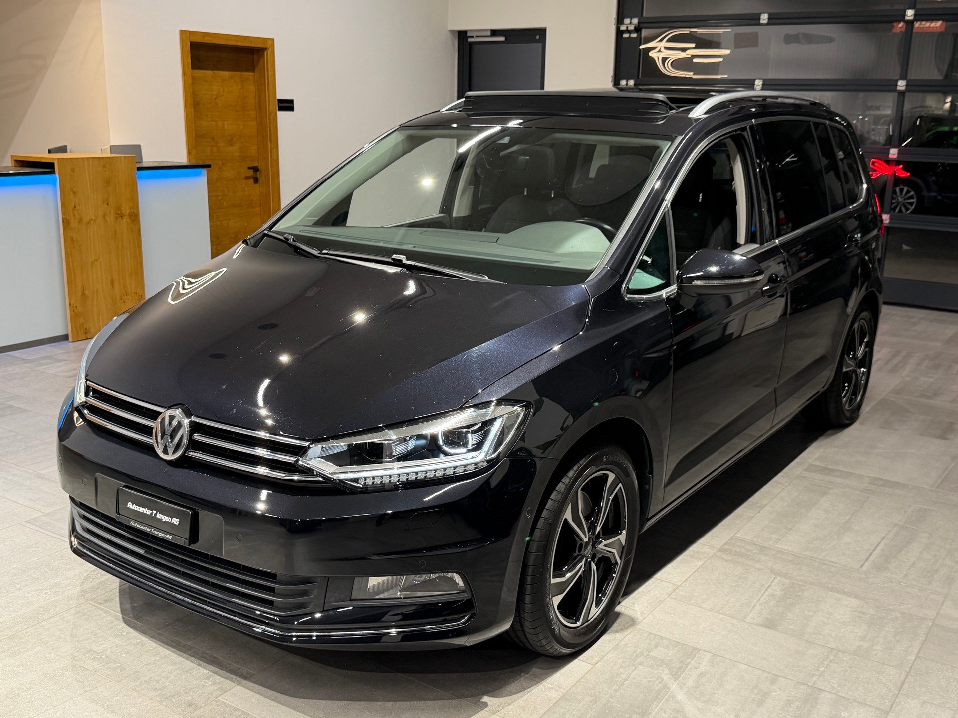 VW Touran 1.4 TSI BlueMotion Technology Highline DSG-image-3